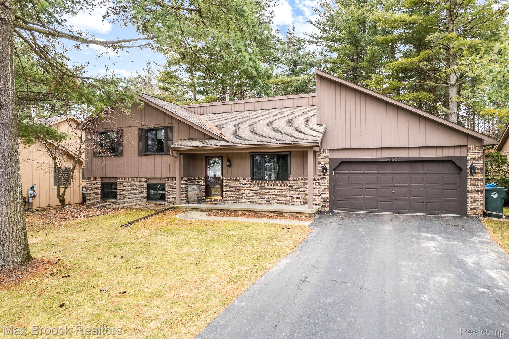 Commerce Twp, MI 48390,4253 ARBOUR DR