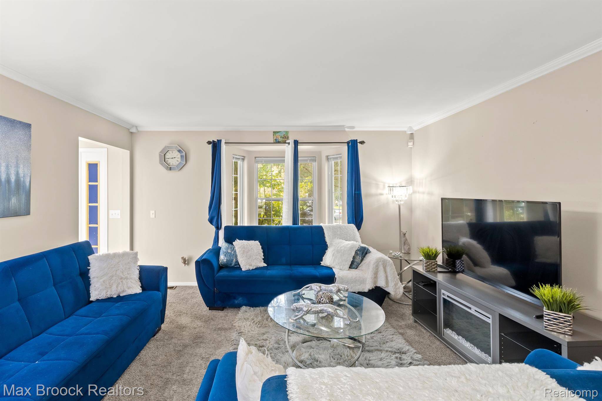 Wixom, MI 48393,1504 POND VIEW DR