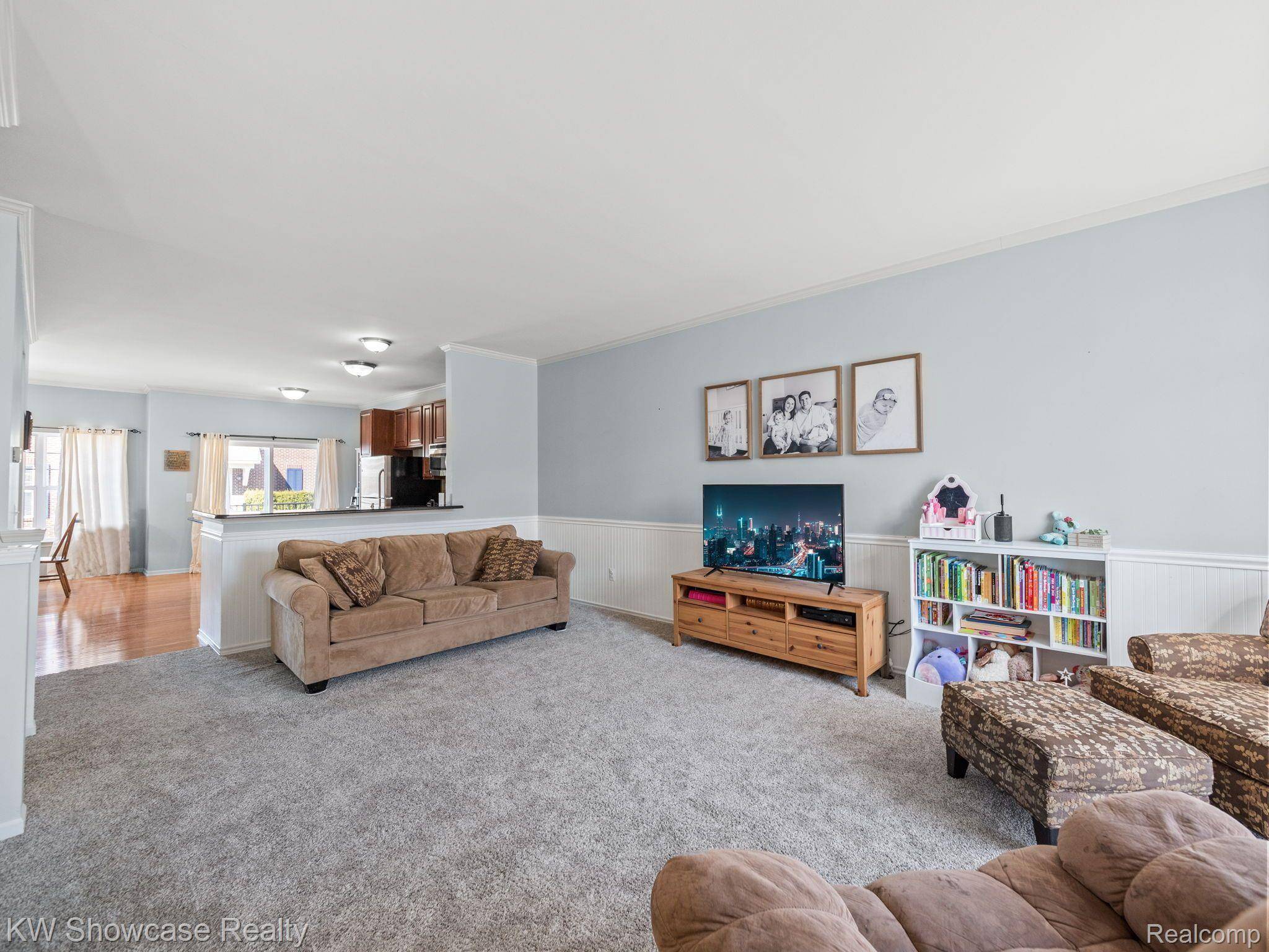 Wixom, MI 48393,155 CENTER BLVD