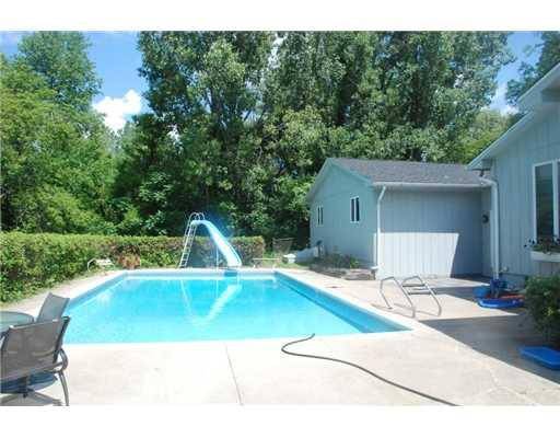 MI 48176,1699 Willis