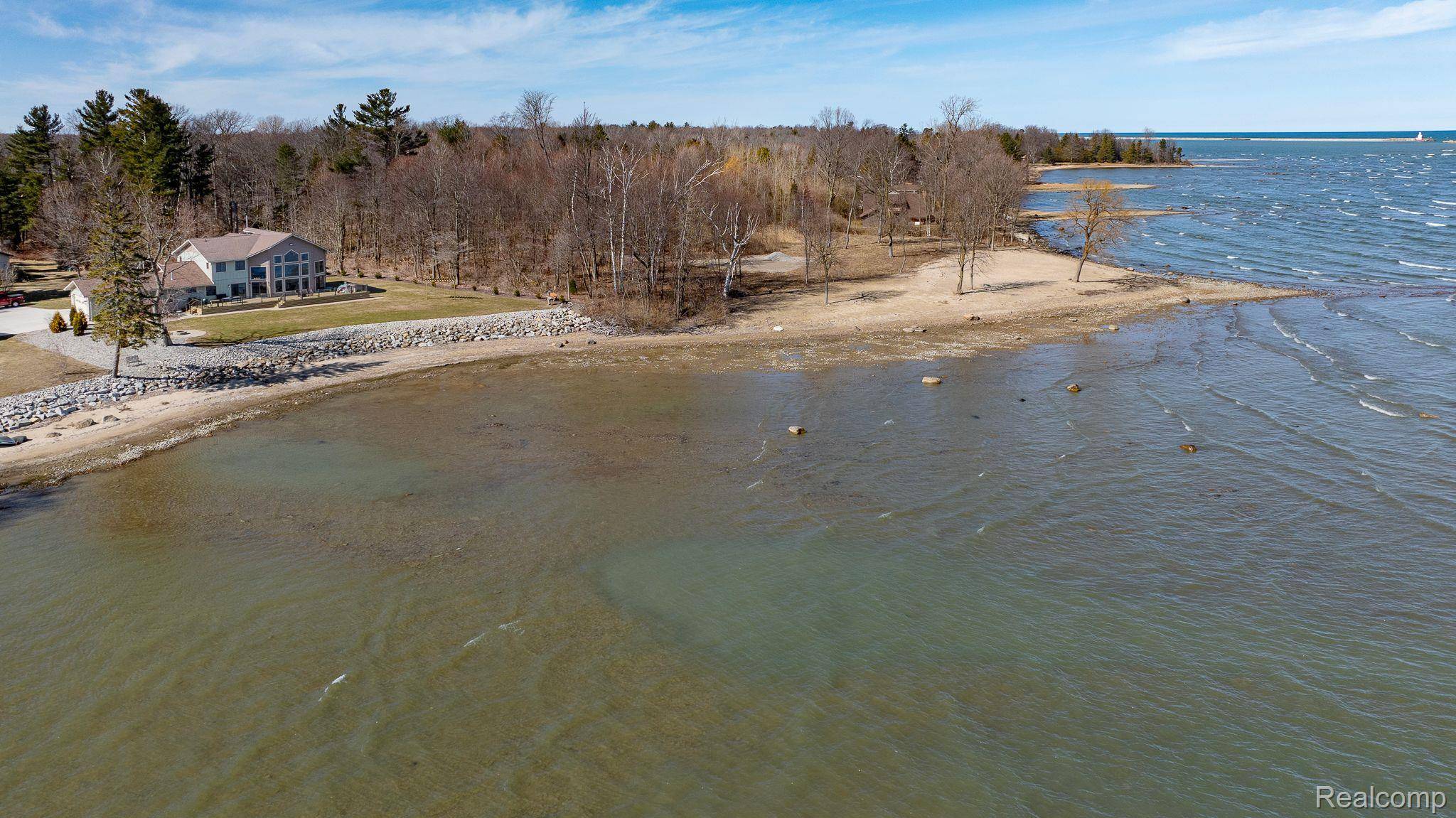 Harbor Beach, MI 48441,1083 S LAKESHORE RD