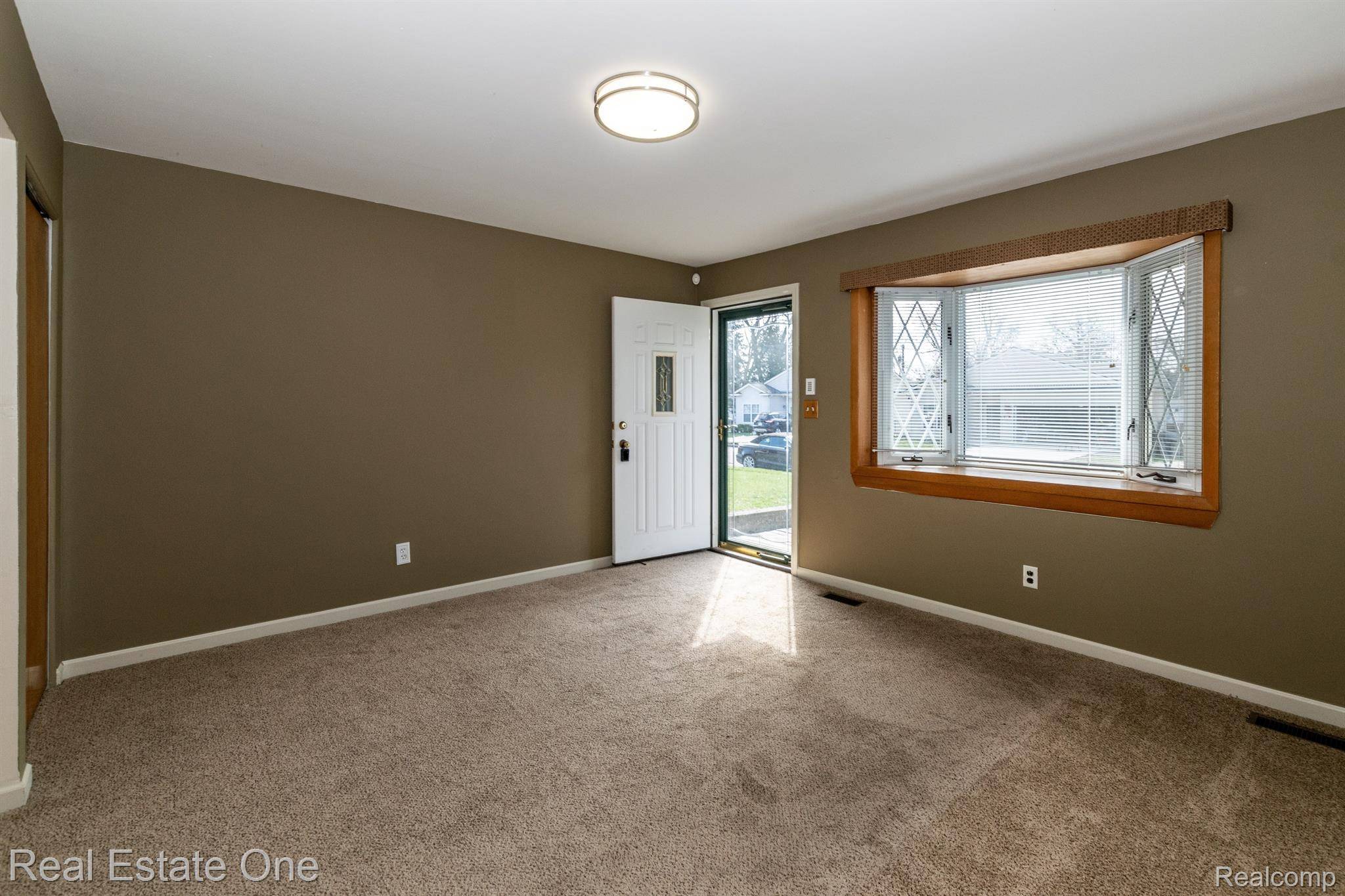 Pontiac, MI 48340,694 S STIRLING ST