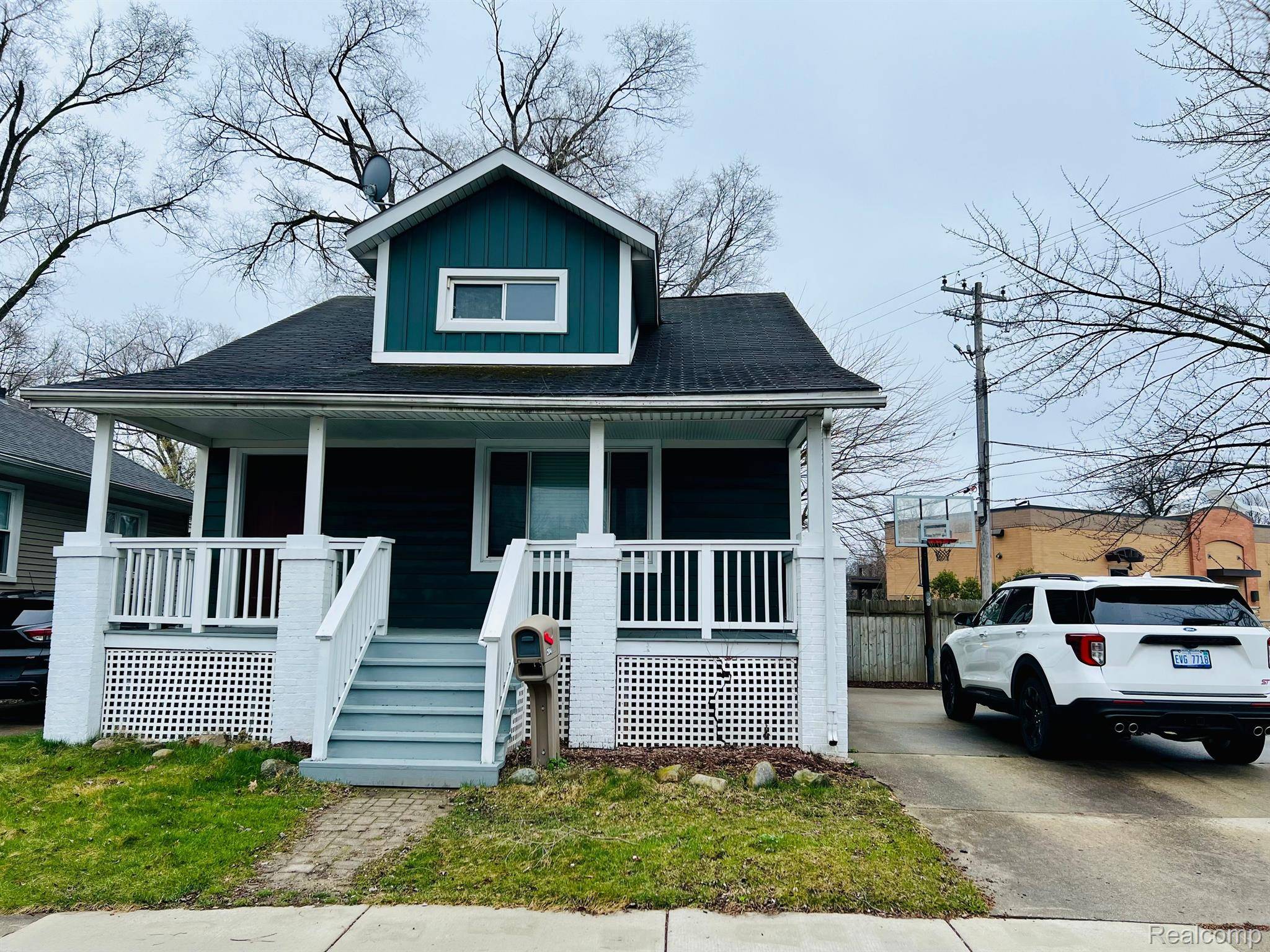 Ferndale, MI 48220,204 E MARSHALL ST