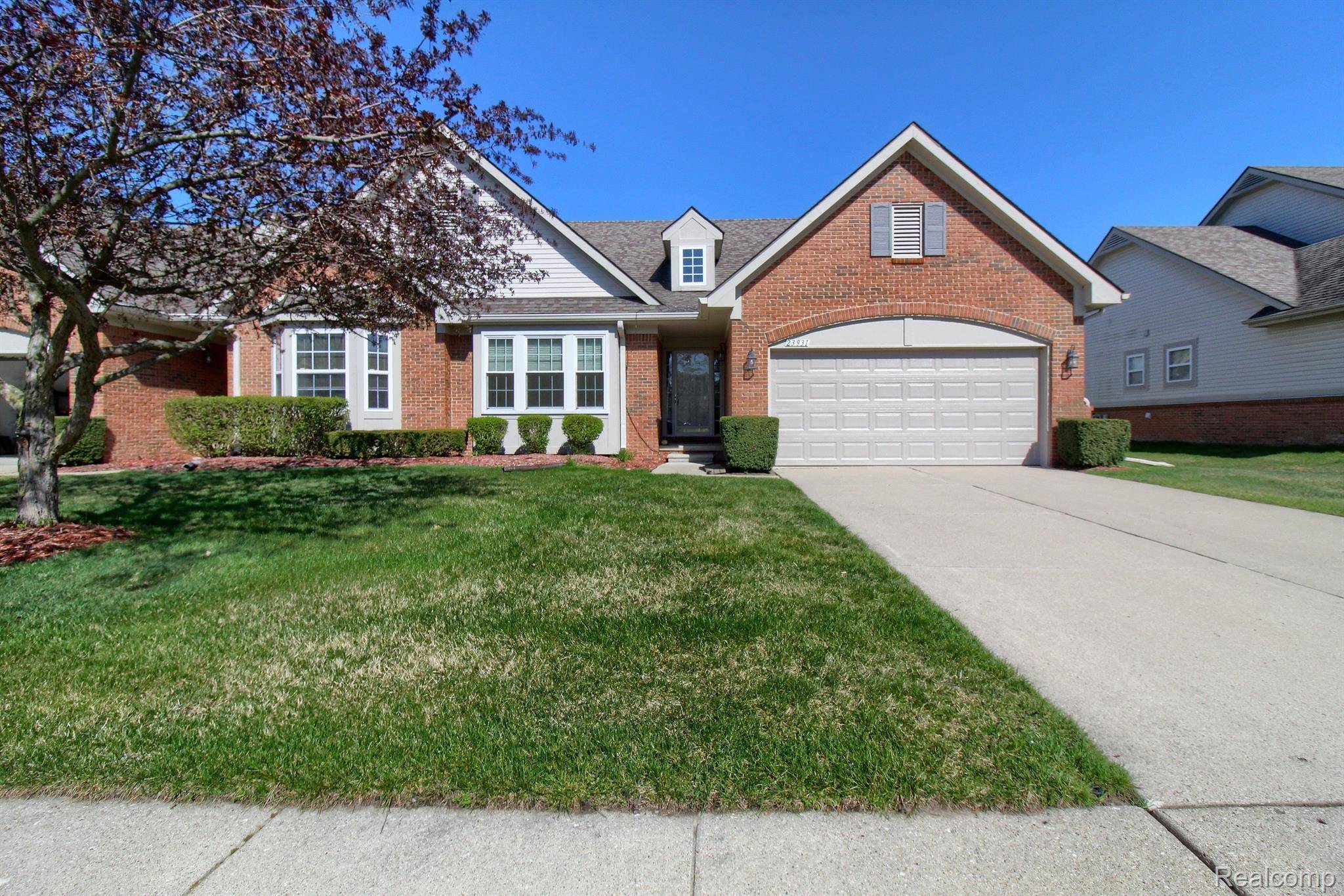 New Boston, MI 48164,23931 N PARK DR