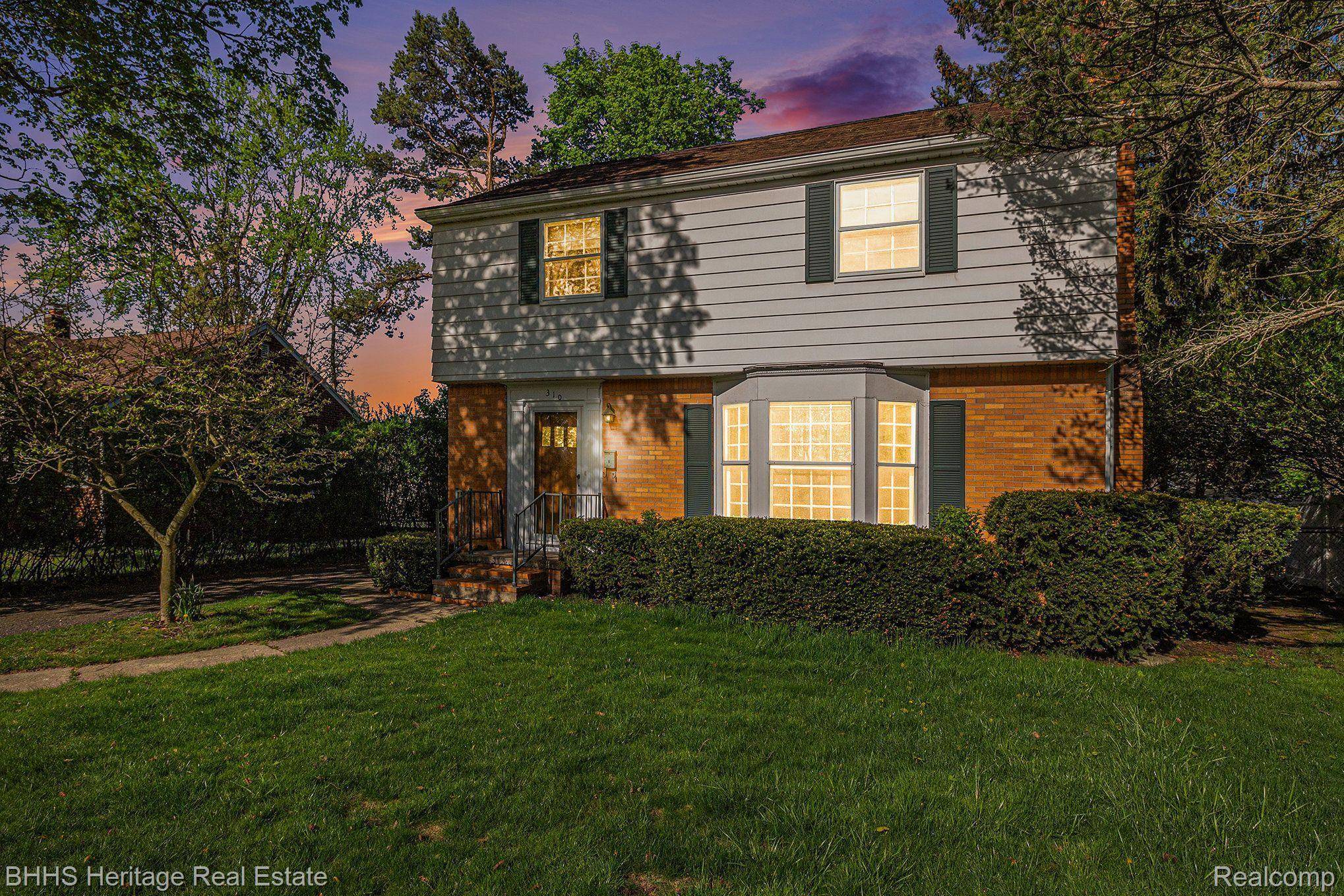 Howell, MI 48843,310 ISBELL ST