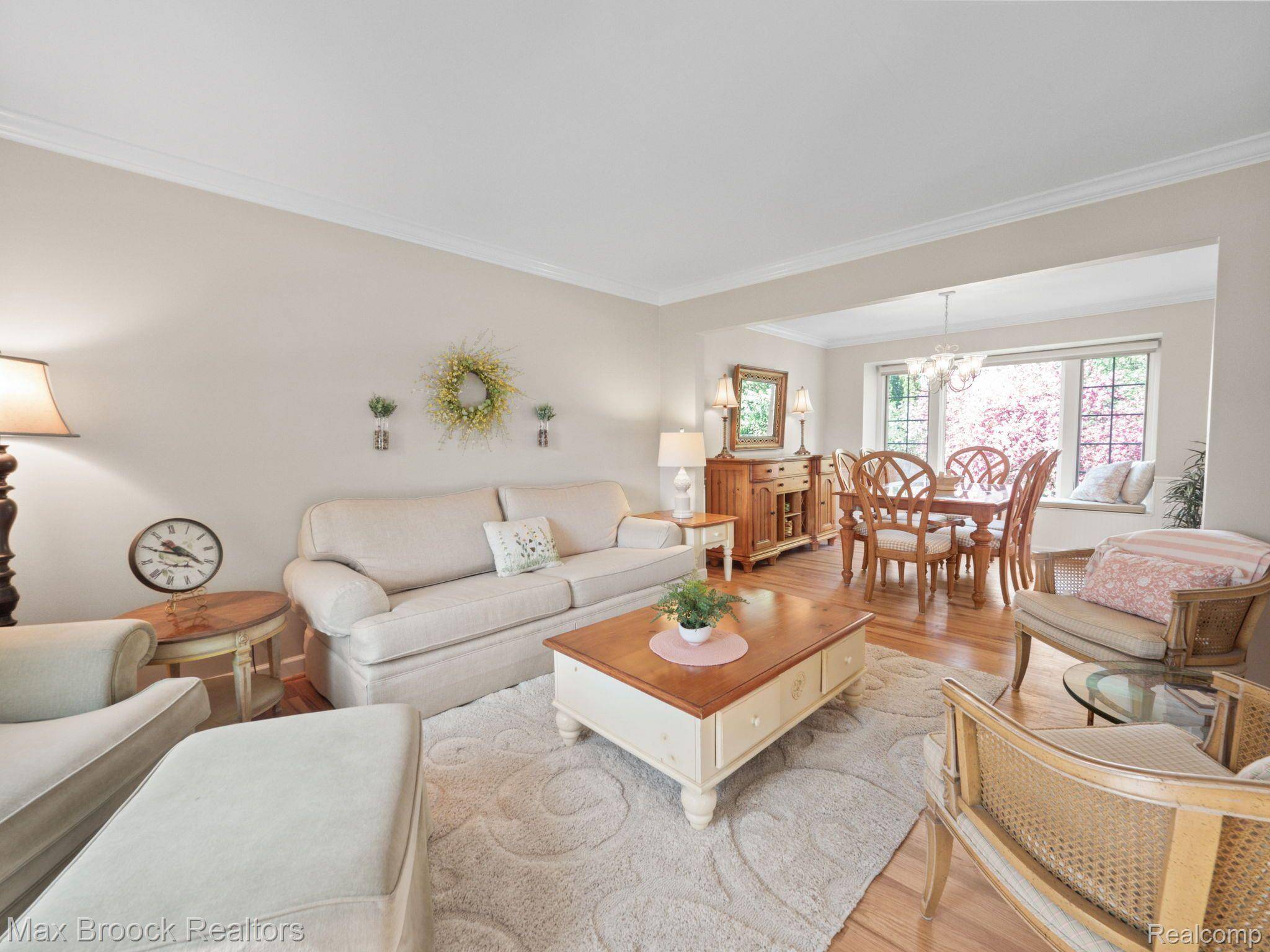 Farmington Hills, MI 48335,25561 Ranchwood DR