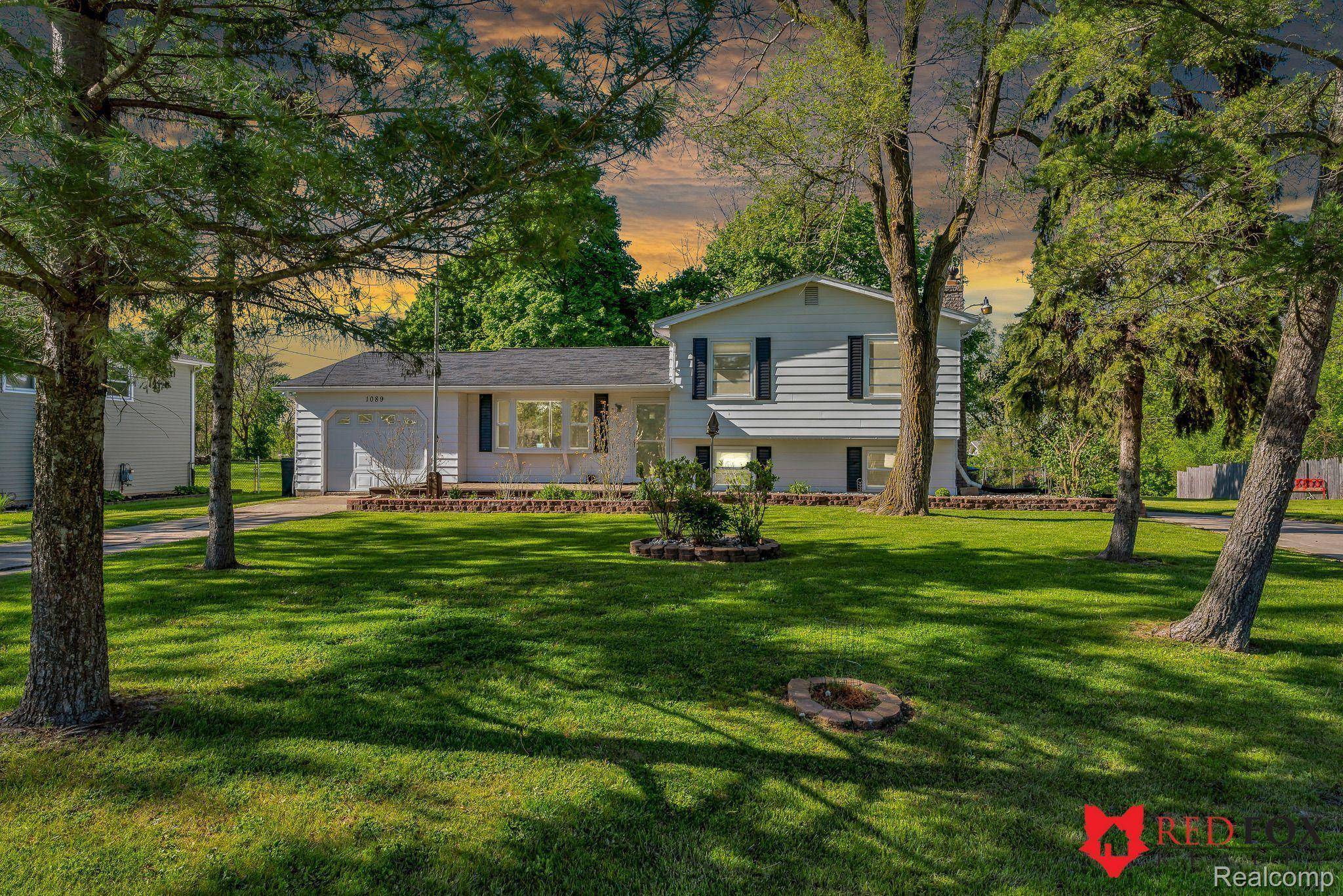 Grand Blanc, MI 48439,1089 BARBARA ST