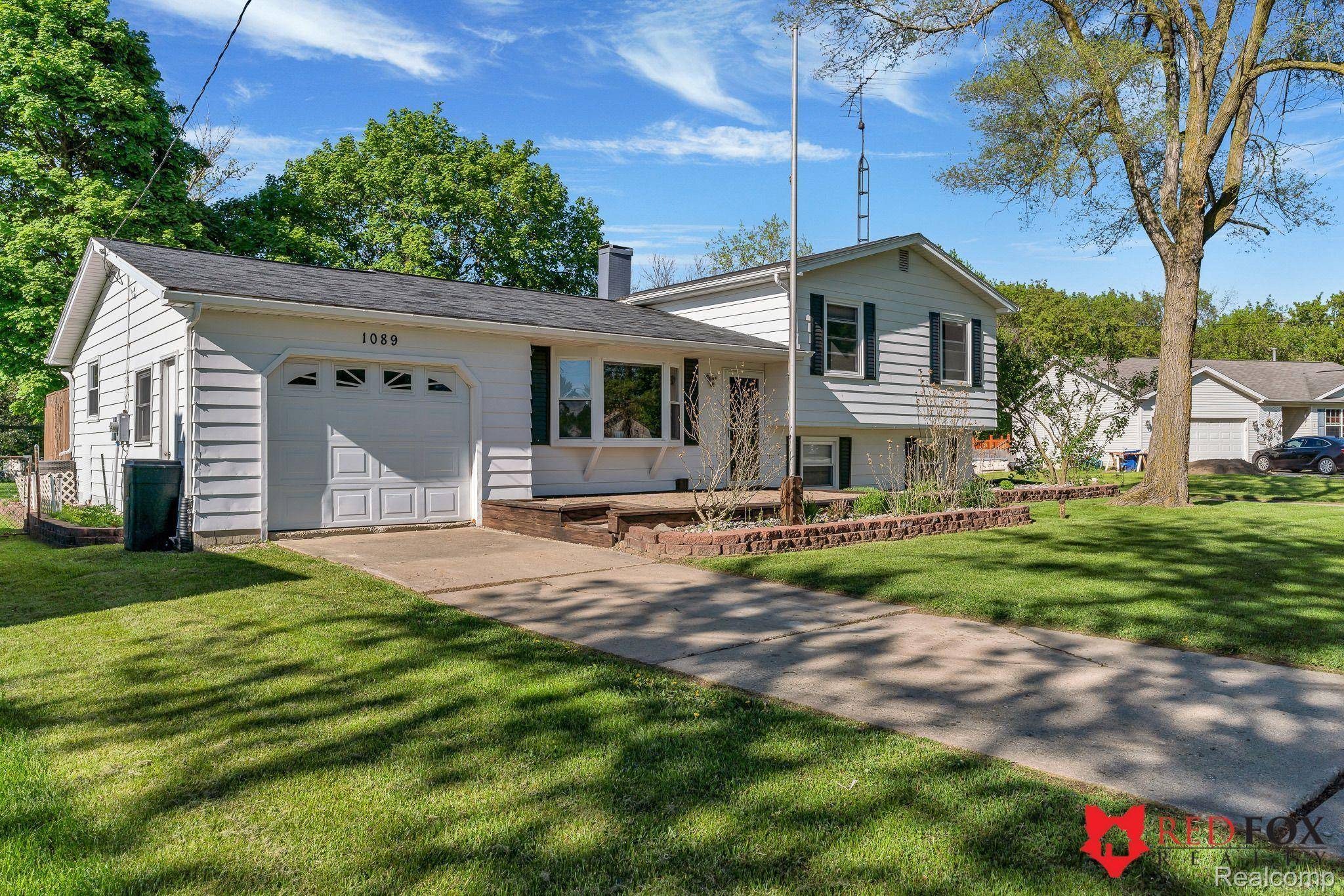 Grand Blanc, MI 48439,1089 BARBARA ST