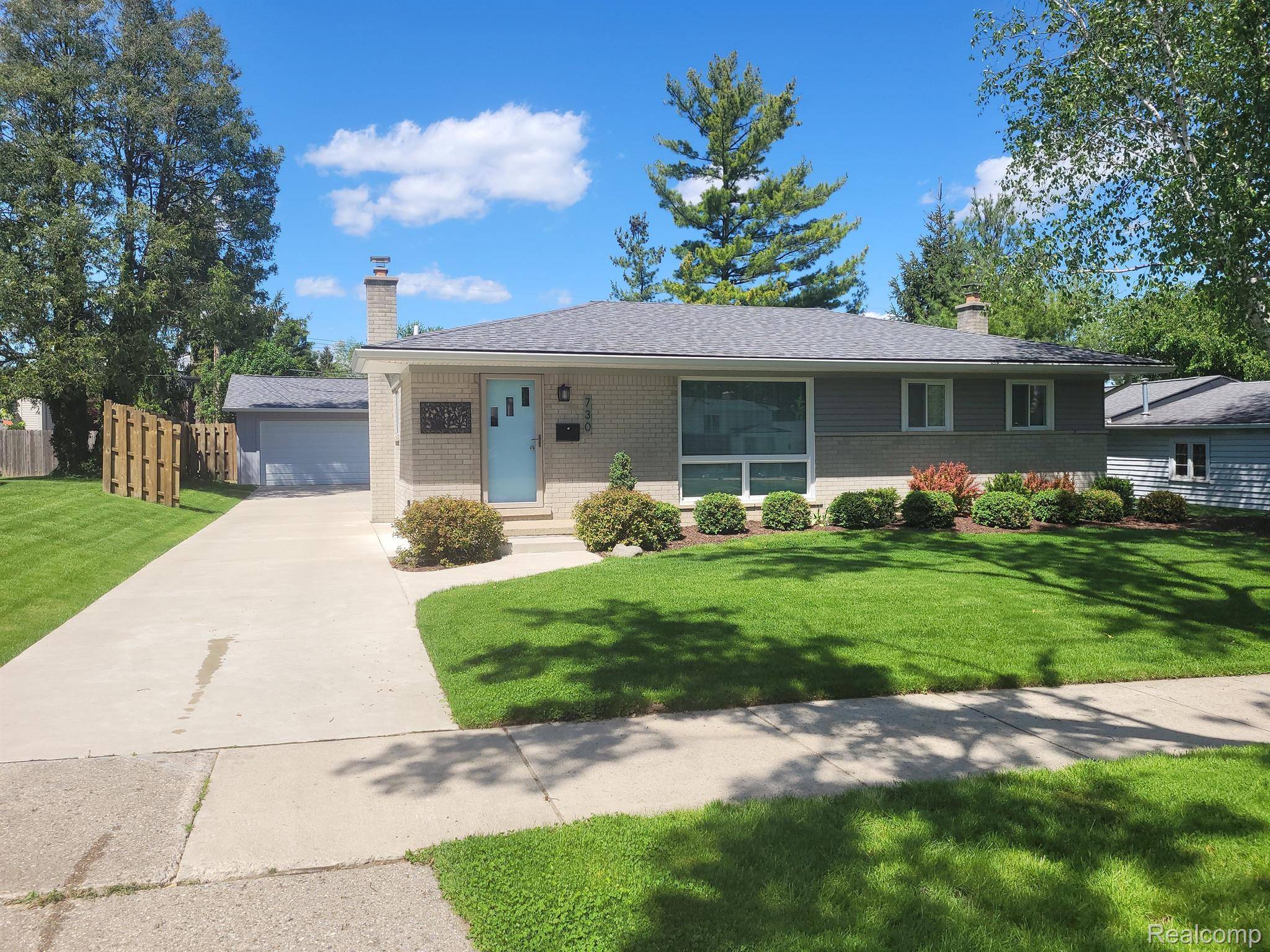 Milford, MI 48381,730 PANORAMA DR