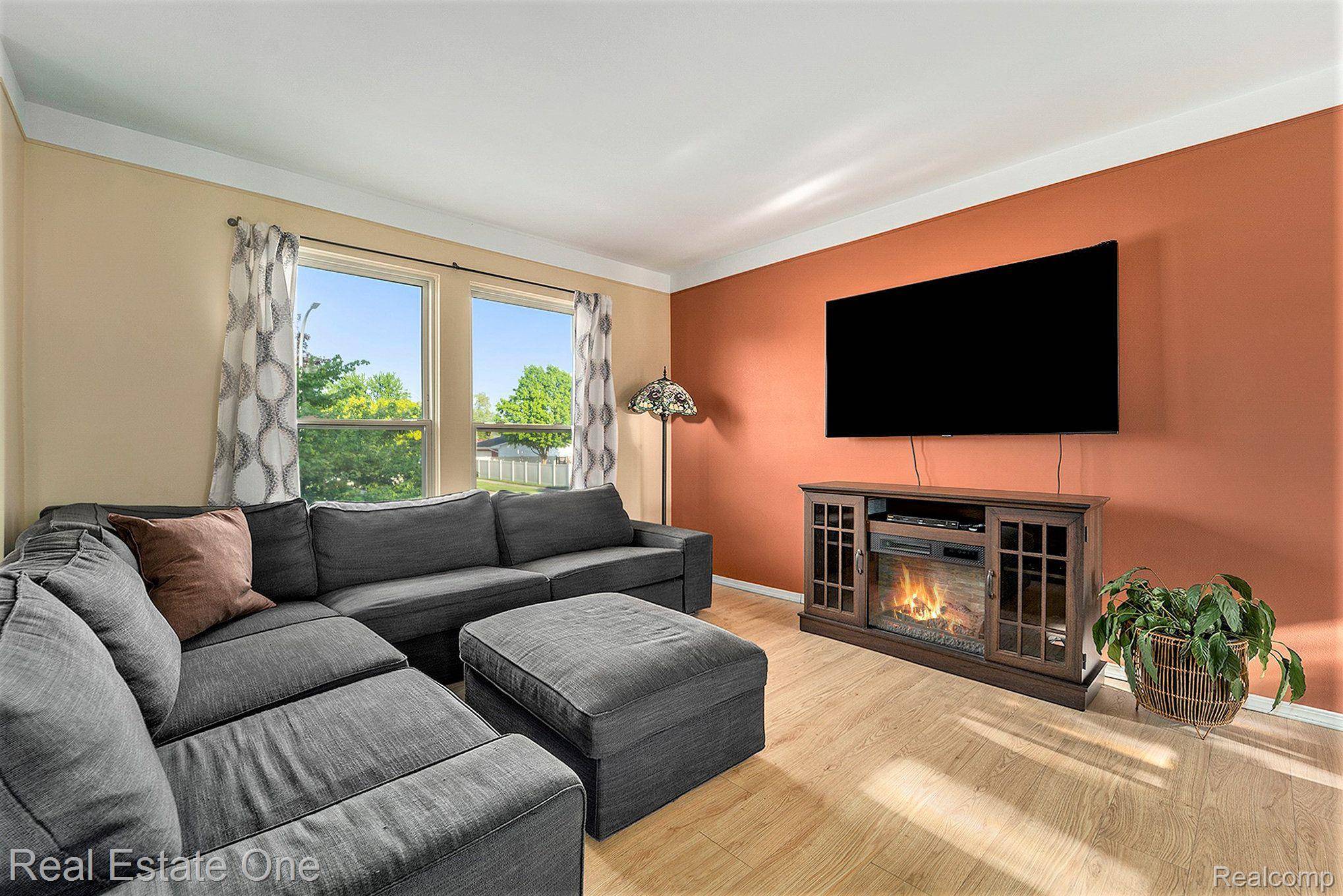 Woodhaven, MI 48183,25260 MONTEBELLO DR