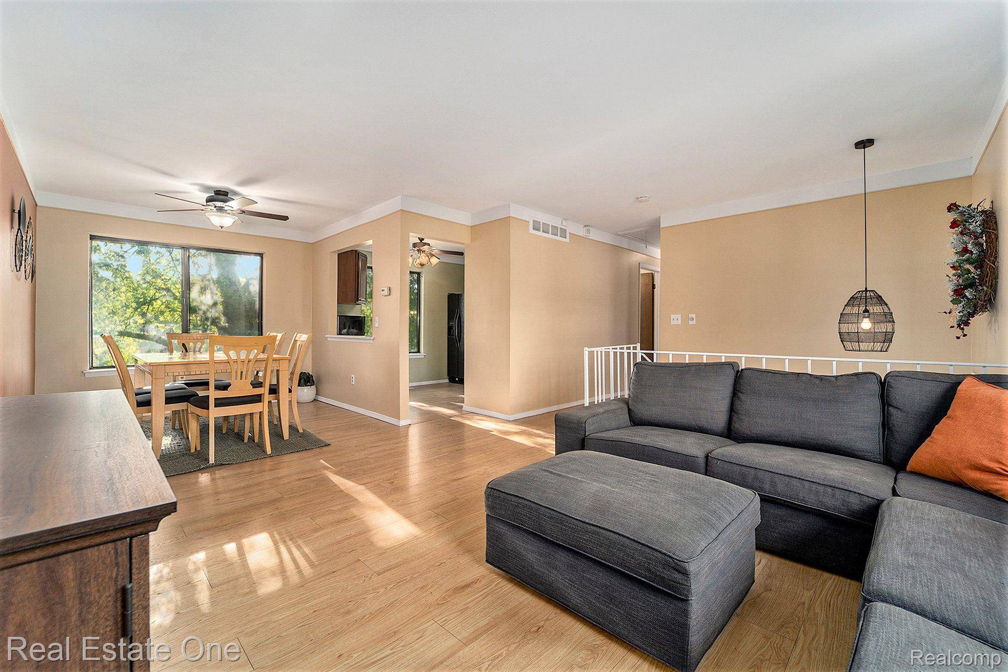 Woodhaven, MI 48183,25260 MONTEBELLO DR