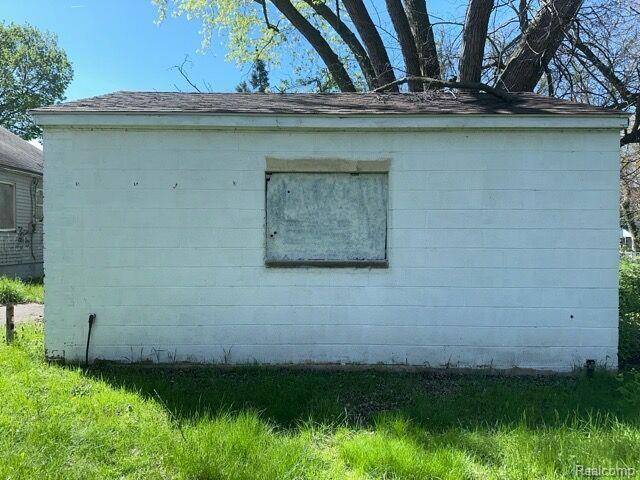 Detroit, MI 48219,18659 SHAFTSBURY AVE