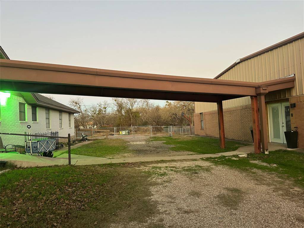 Riesel, TX 76682,508 E Frederick Street