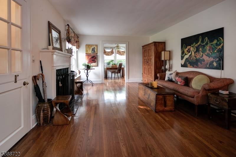 Peapack Gladstone Boro, NJ 07934,10 Valley View Ave