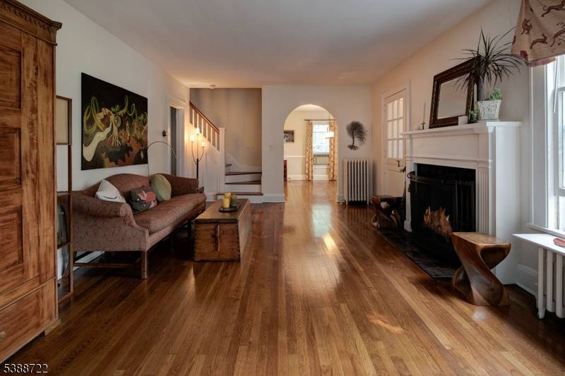 Peapack Gladstone Boro, NJ 07934,10 Valley View Ave