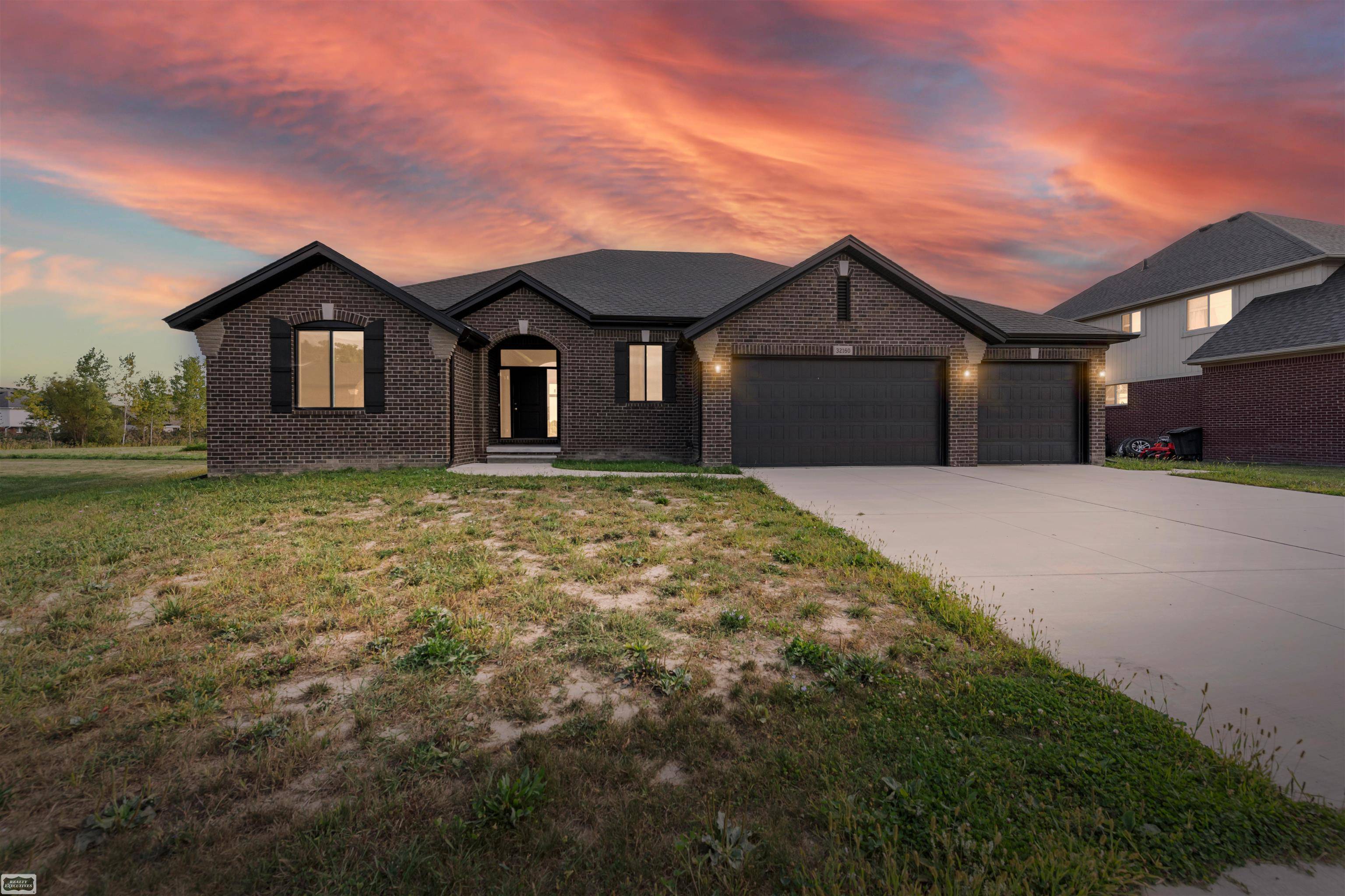 Chesterfield Twp, MI 48047,32160 Kenny DR