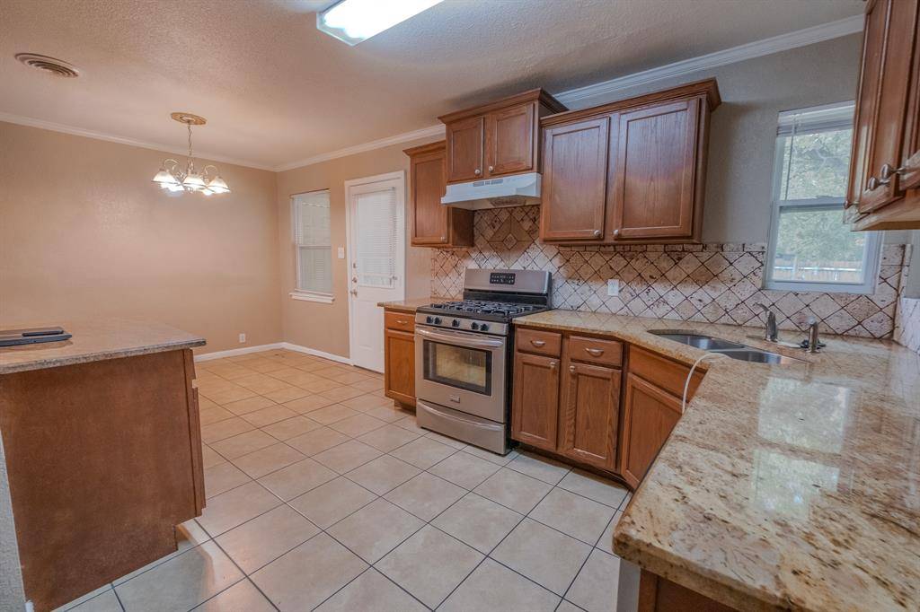 Fort Worth, TX 76133,2704 Cordone Street