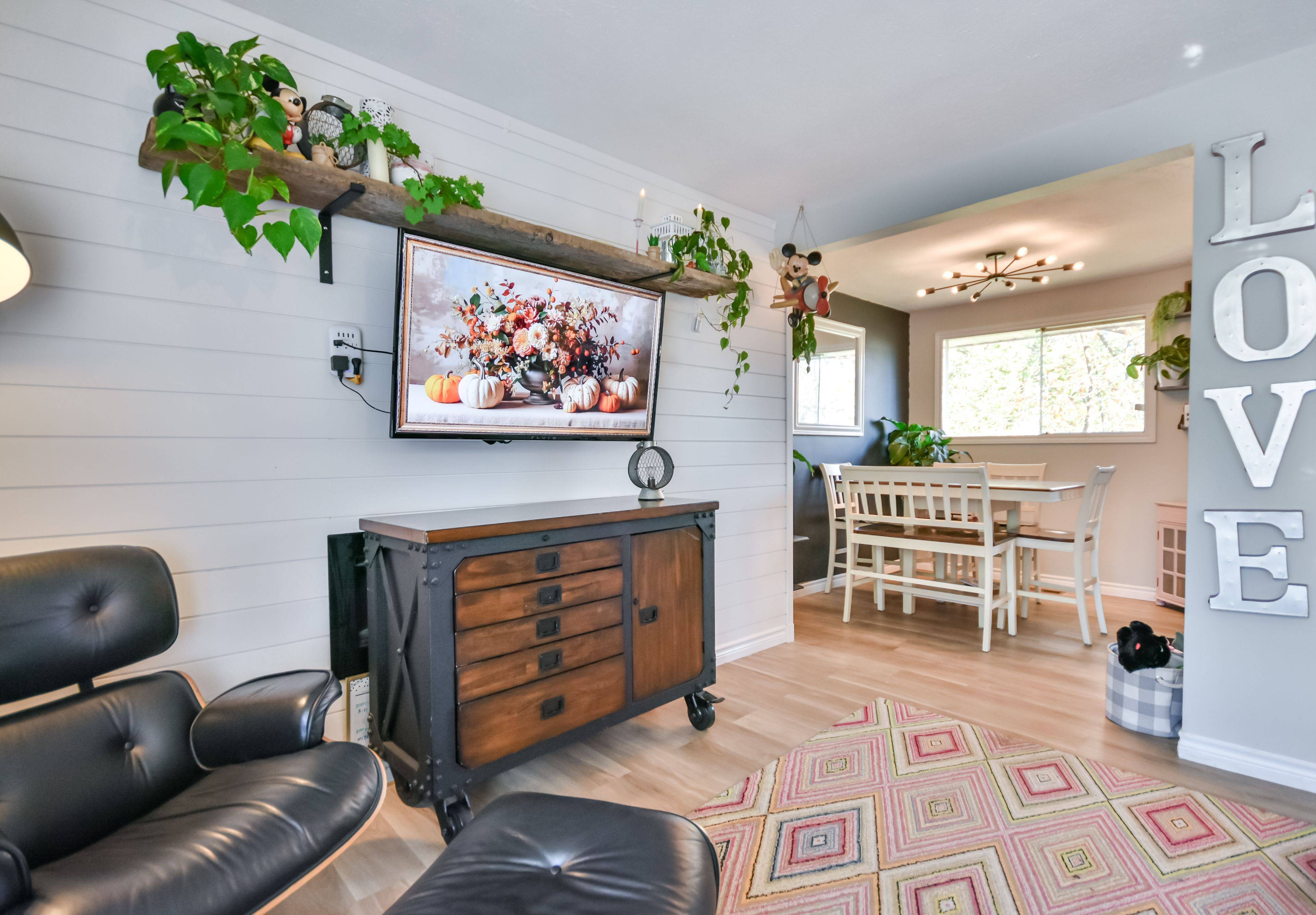 Tay, ON L0K 2C0,229 Mountain AVE