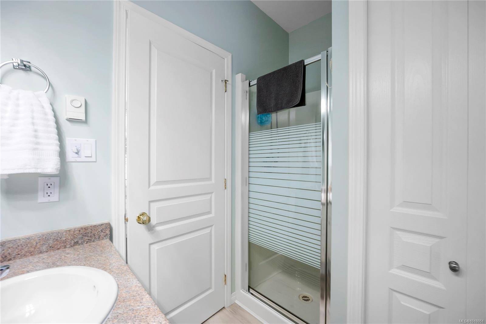 Chemainus, BC V0R 1K1,3000 Oak St #1C