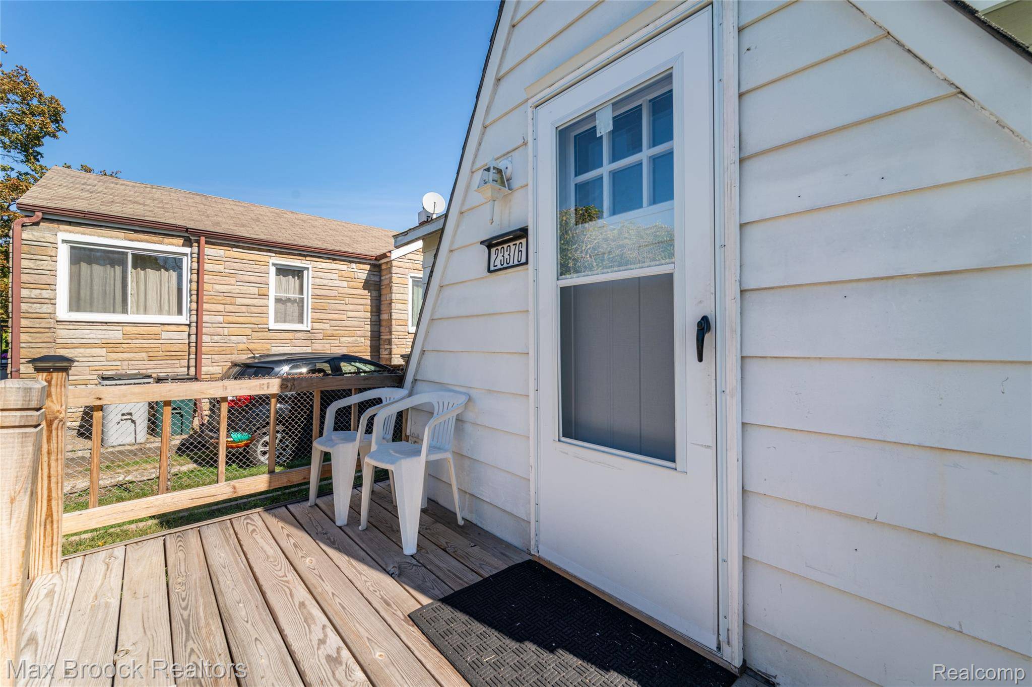 Hazel Park, MI 48030,23376 Harding AVE