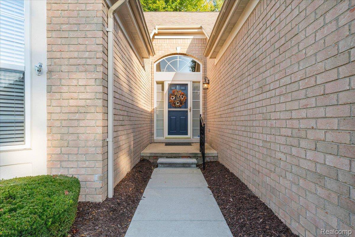 Sterling Heights, MI 48314,44182 Dylan