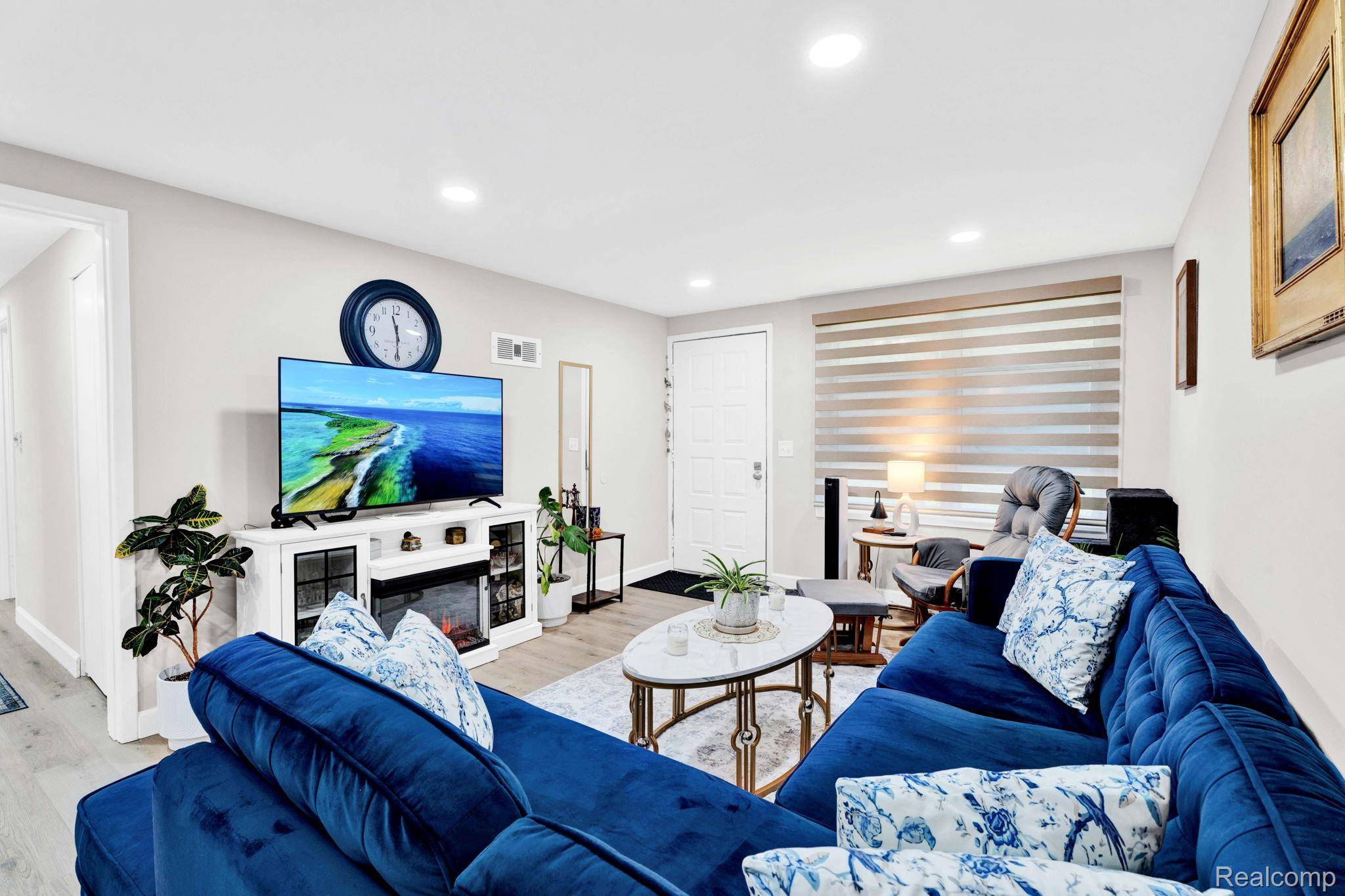 Rochester Hills, MI 48309,6 Roanoke LN #97