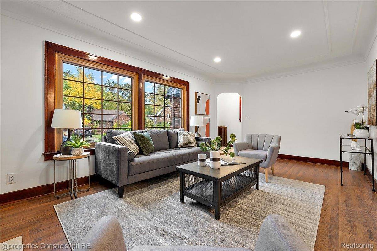 Detroit, MI 48224,4143 Bedford ST