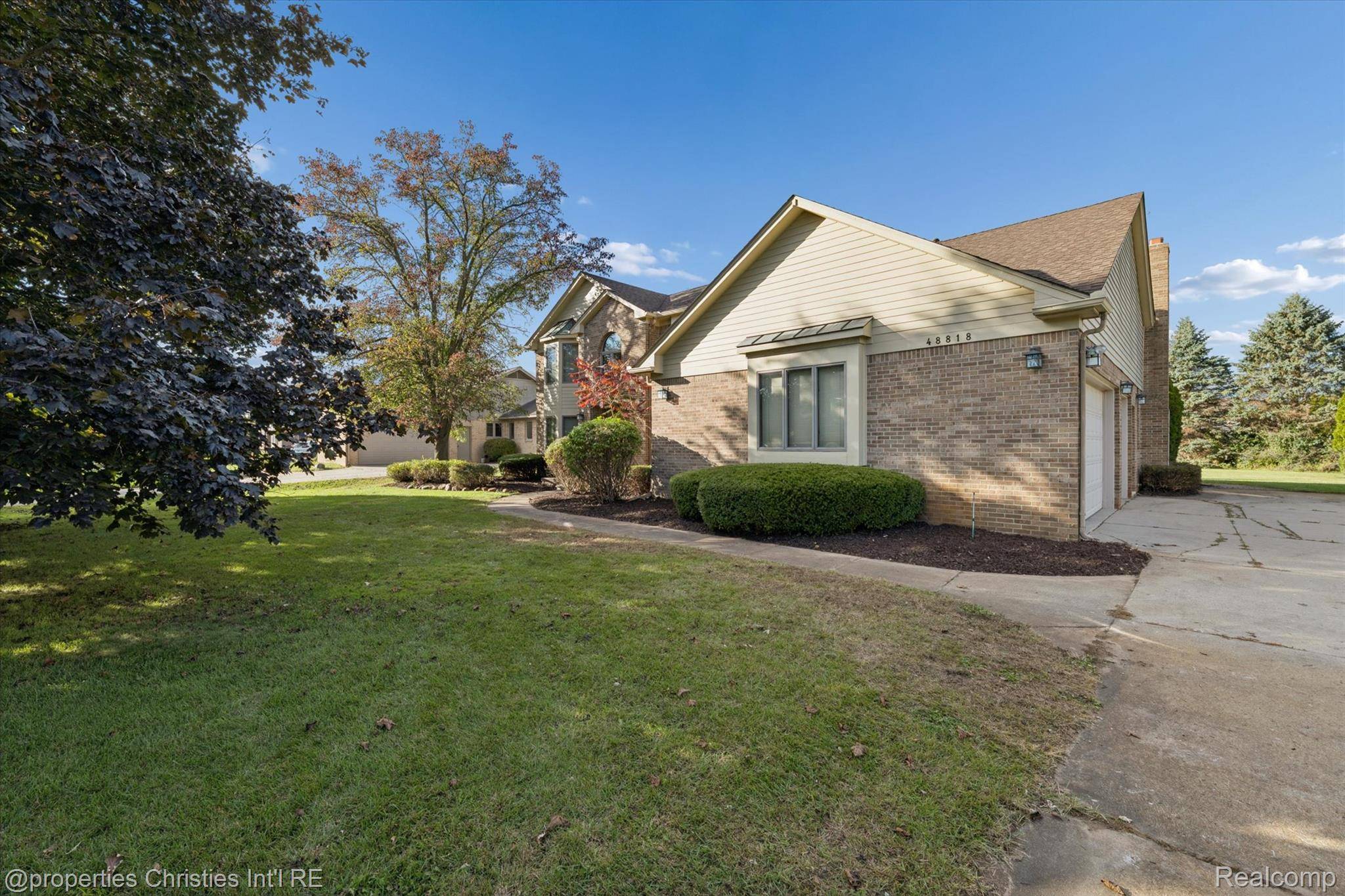 Novi, MI 48374,48818 Pebble LN