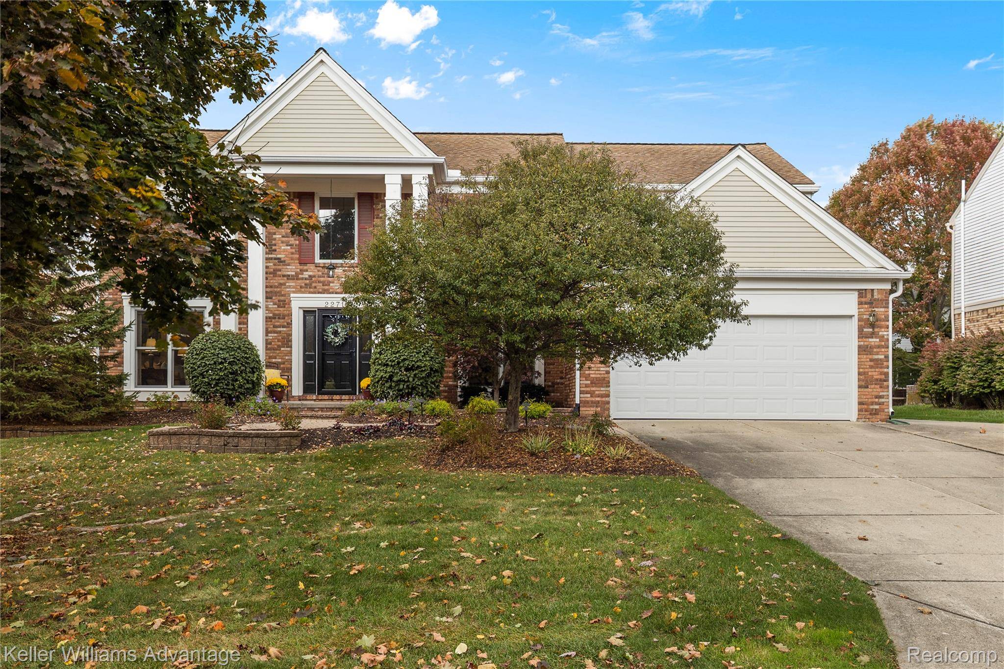 Novi, MI 48375,22715 Waycroft DR