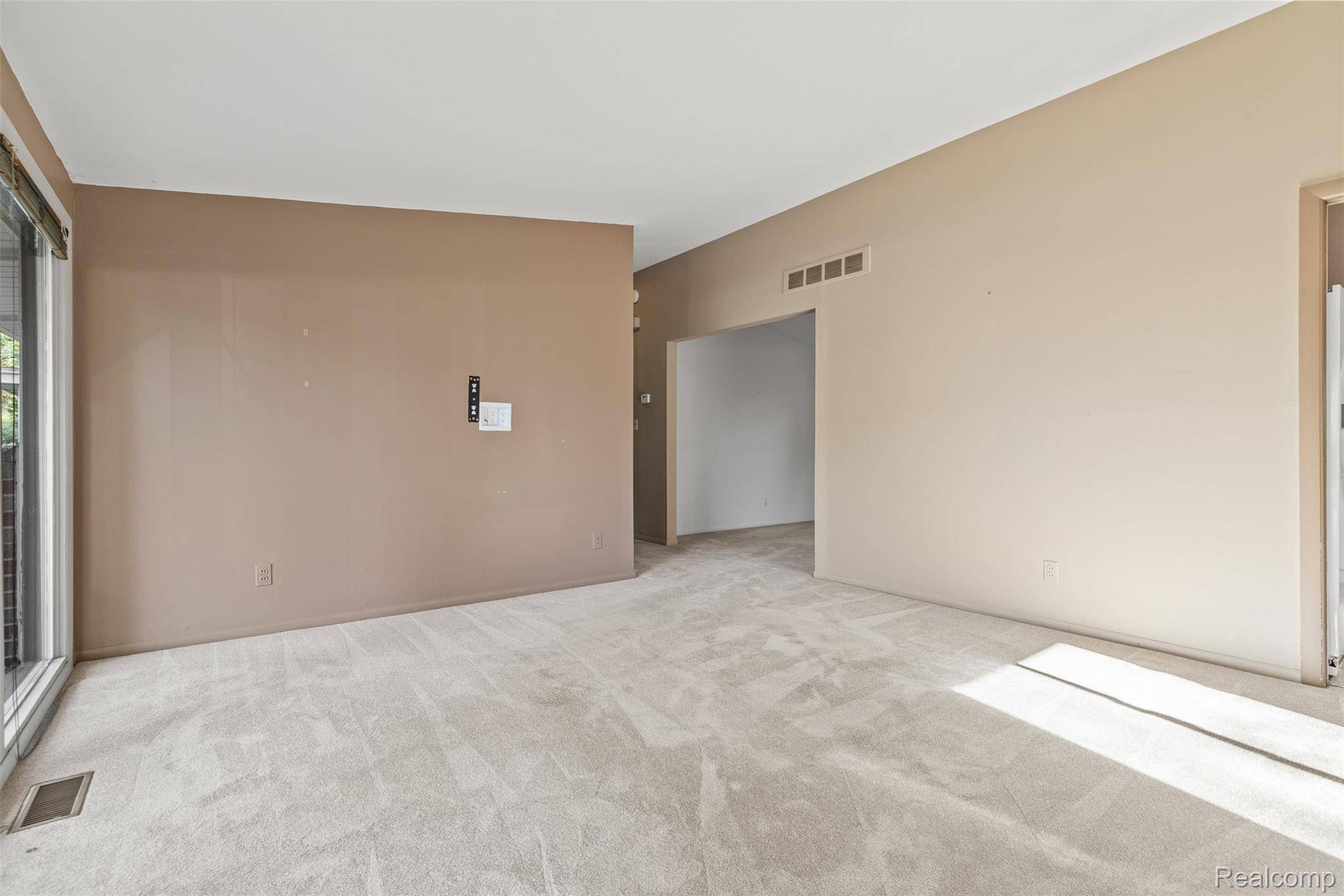 Livonia, MI 48150,9212 Idaho ST