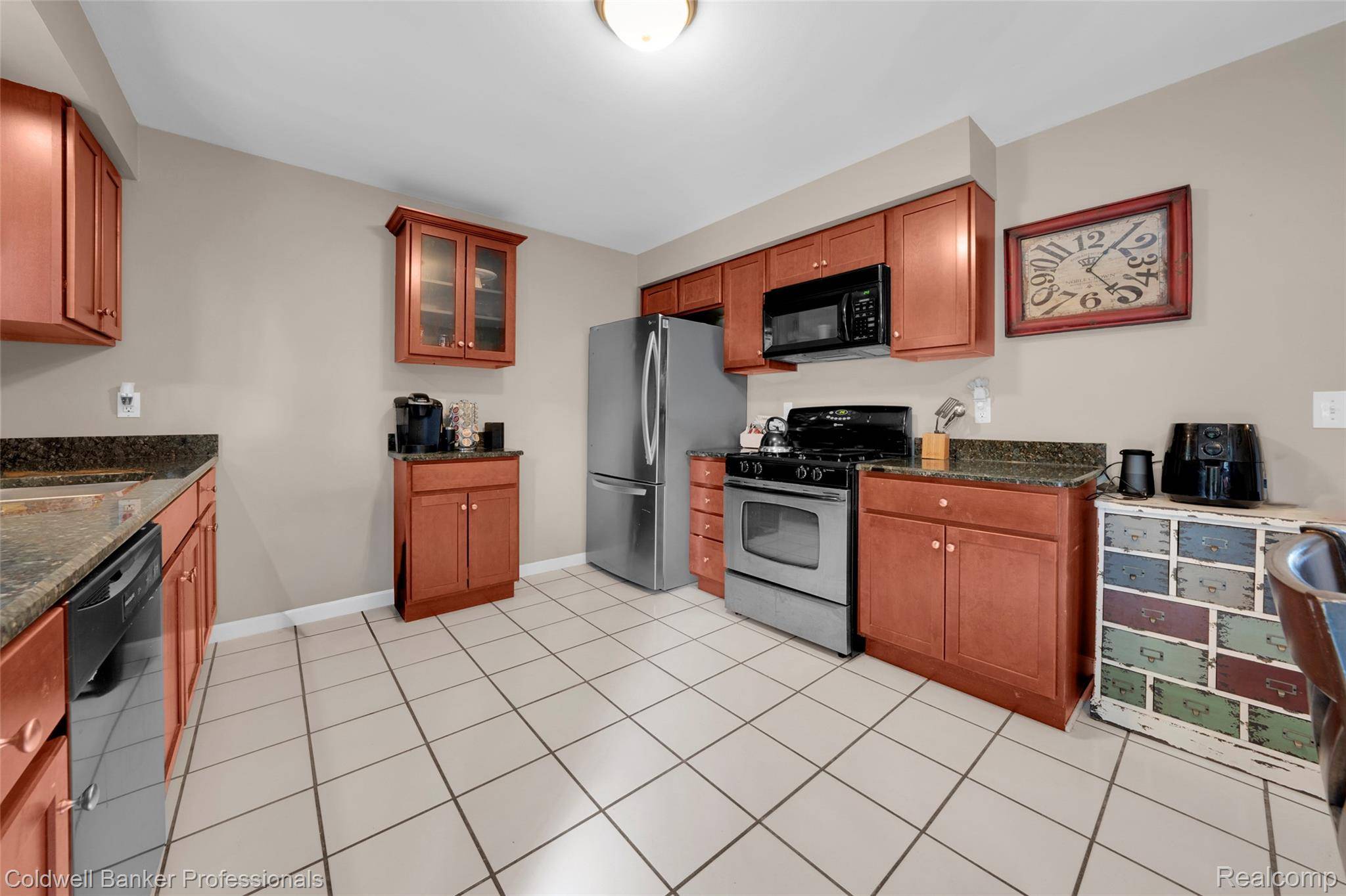 Rochester Hills, MI 48307,2580 Longview AVE