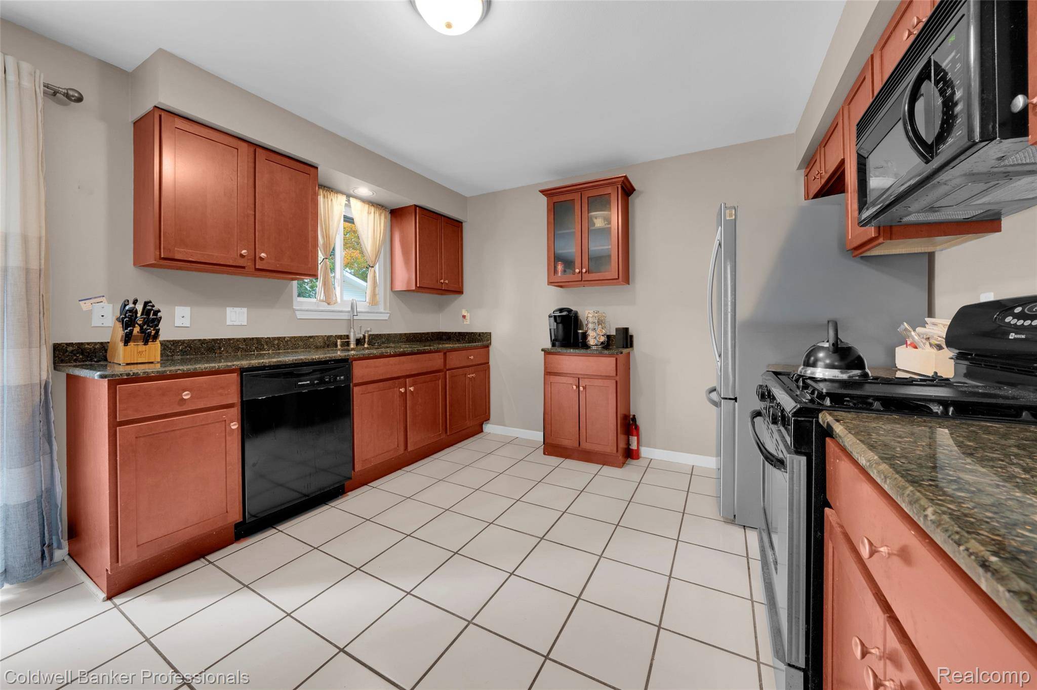 Rochester Hills, MI 48307,2580 Longview AVE