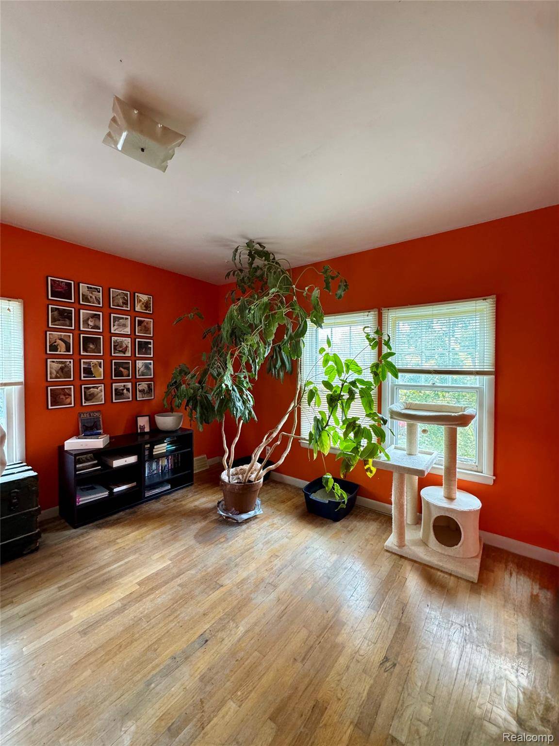 Wayne, MI 48184,35755 Glenwood RD