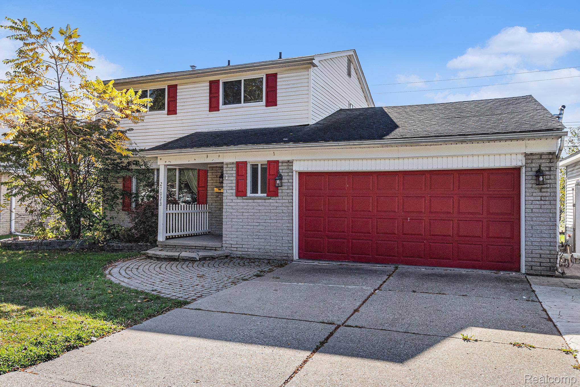 Dearborn Heights, MI 48127,27023 Clairview DR