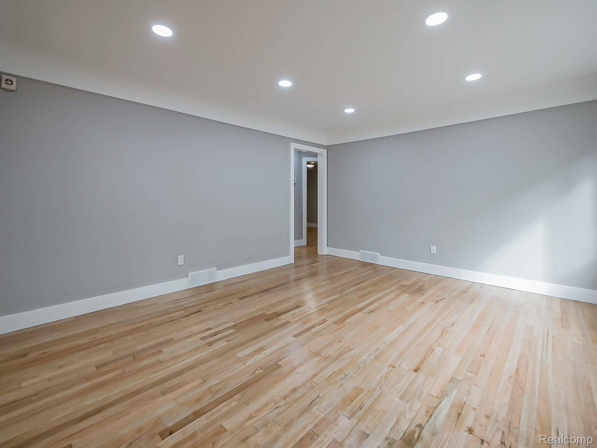 Oak Park, MI 48237,21301 Kipling ST