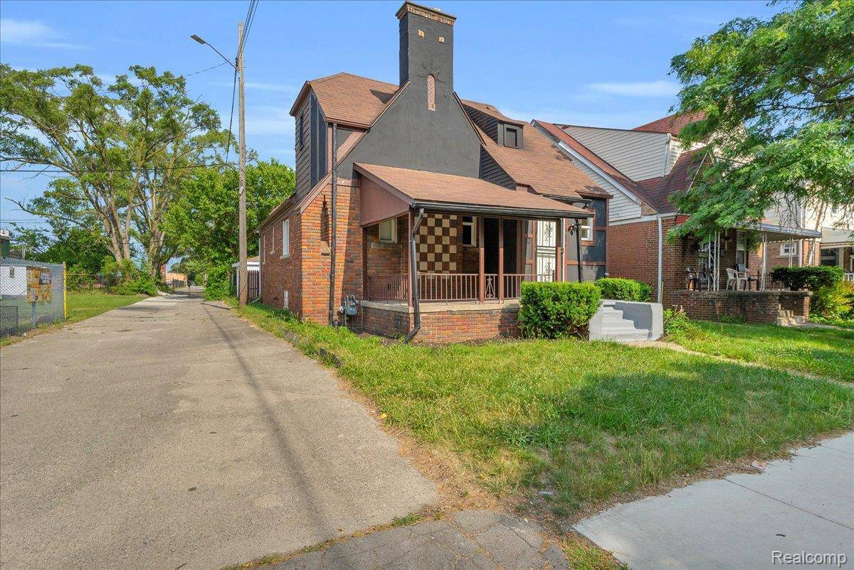 Detroit, MI 48227,15894 Snowden ST