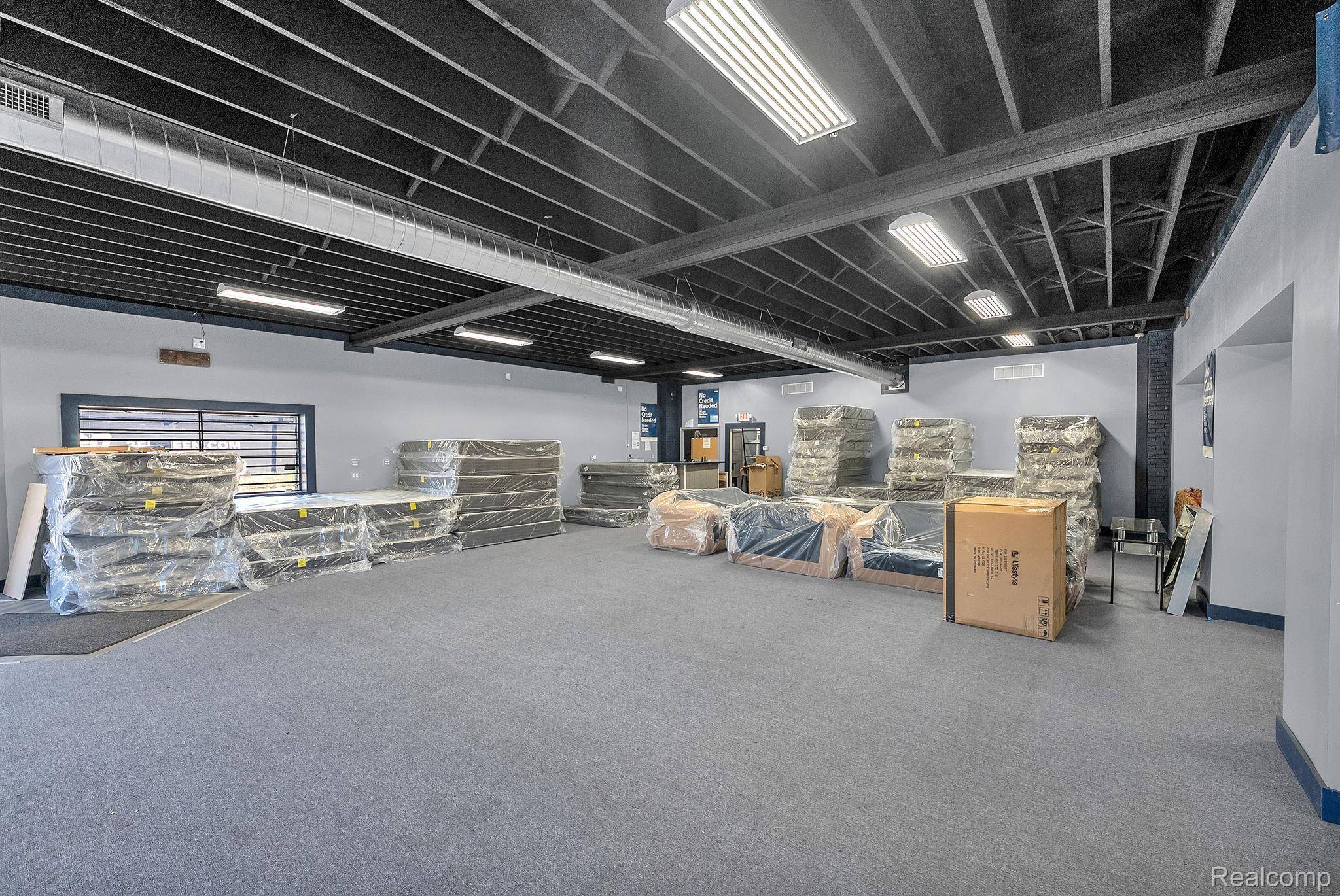 Detroit, MI 48205,12744 E 8 Mile RD