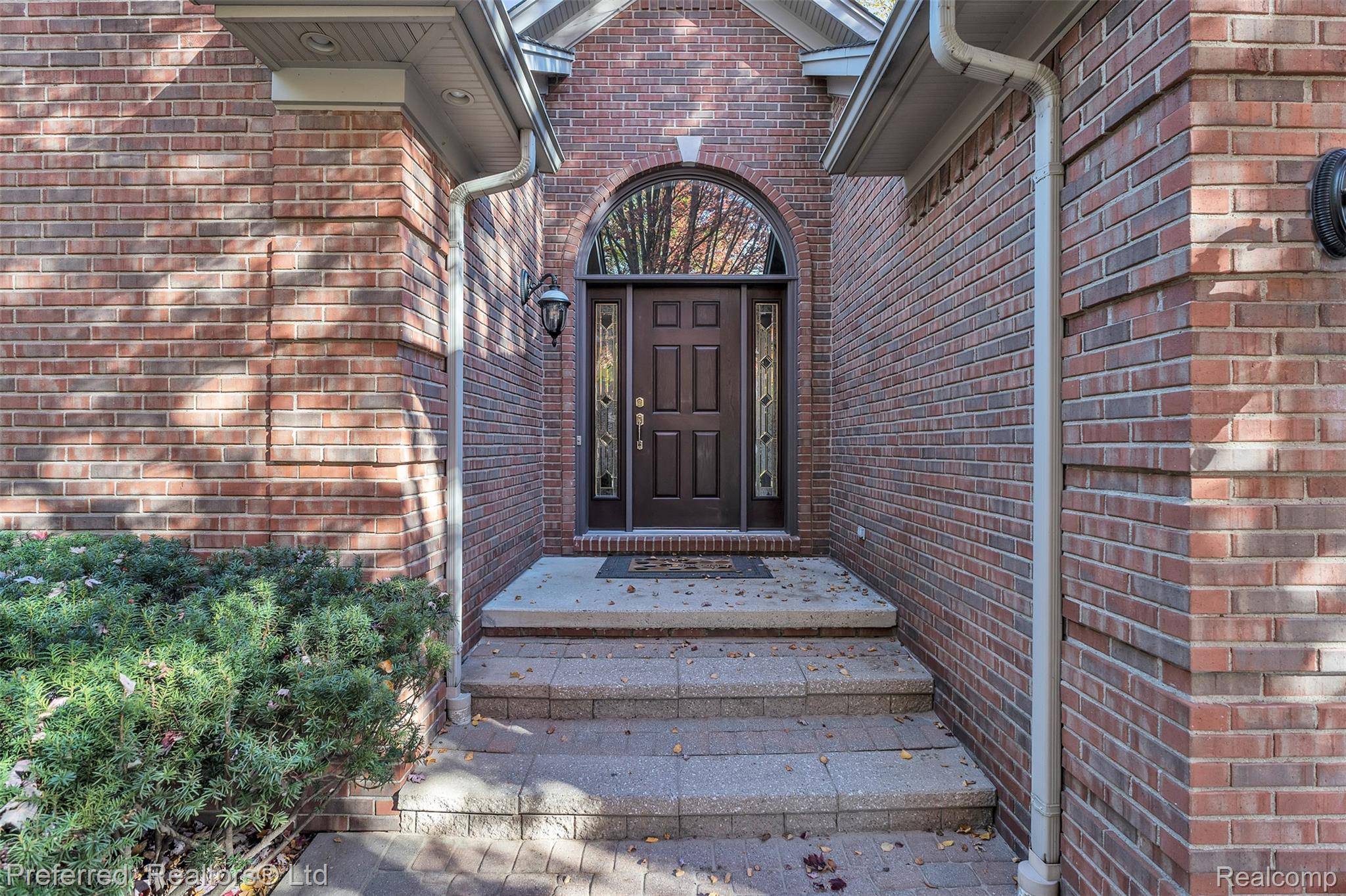 Sterling Heights, MI 48313,39346 Zofia AVE