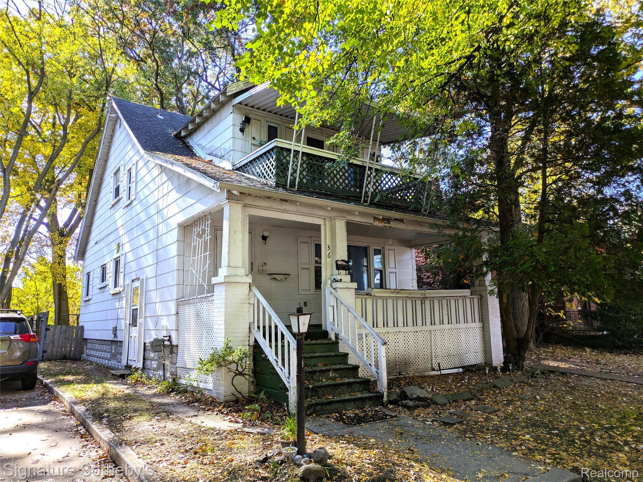 Pleasant Ridge, MI 48069,36 Woodward Heights BLVD