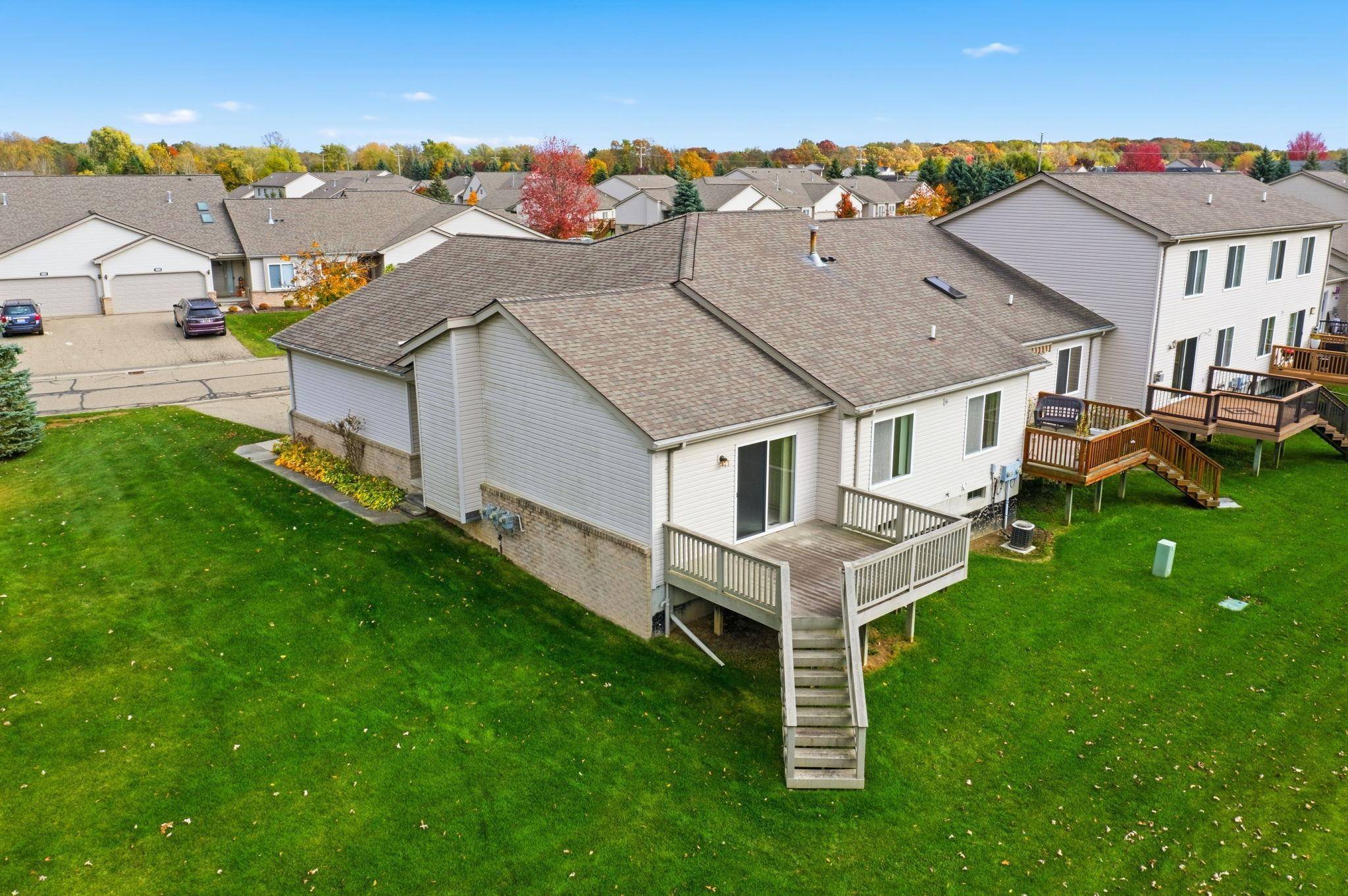 Grand Blanc, MI 48439,3010 Murray ST