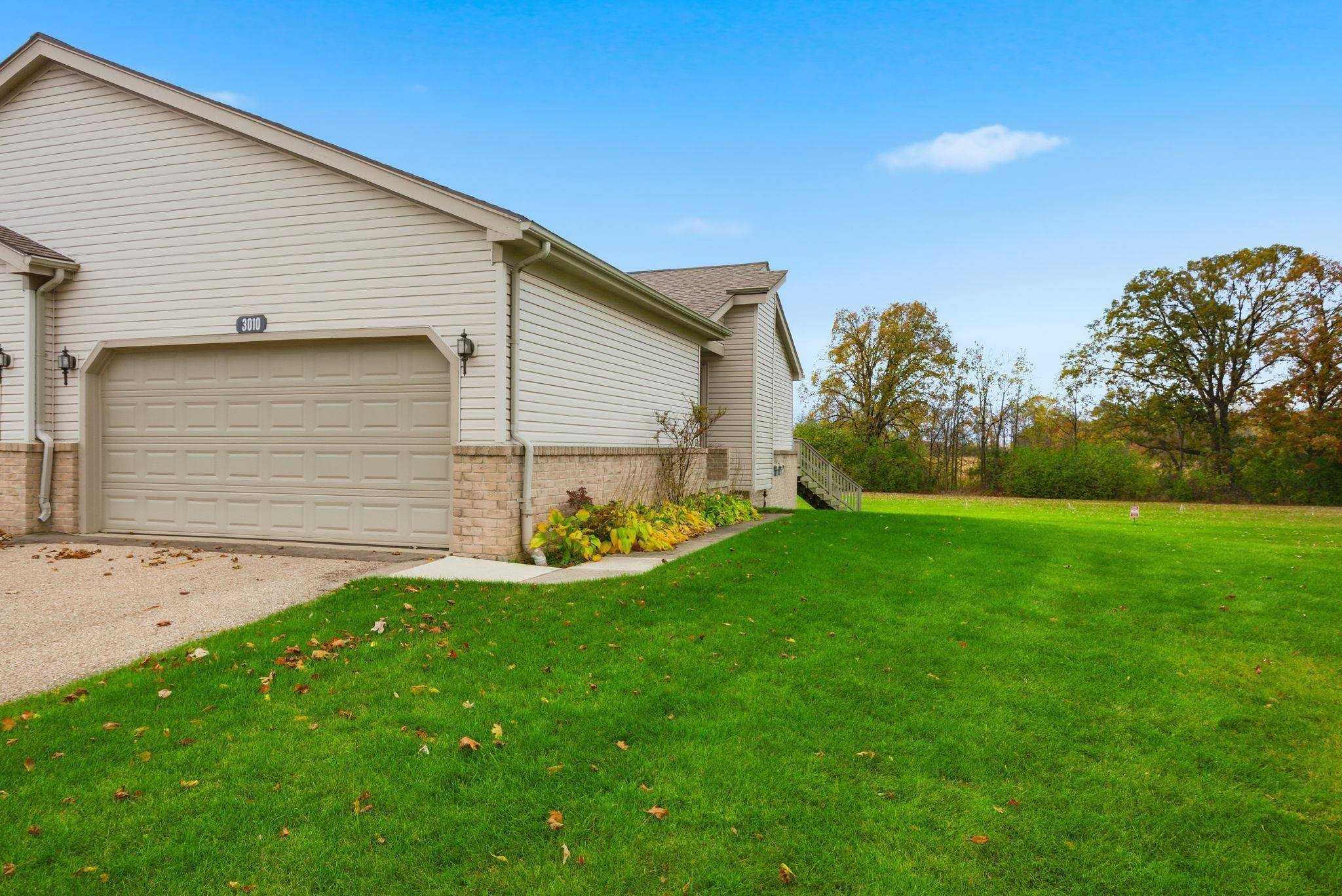 Grand Blanc, MI 48439,3010 Murray ST