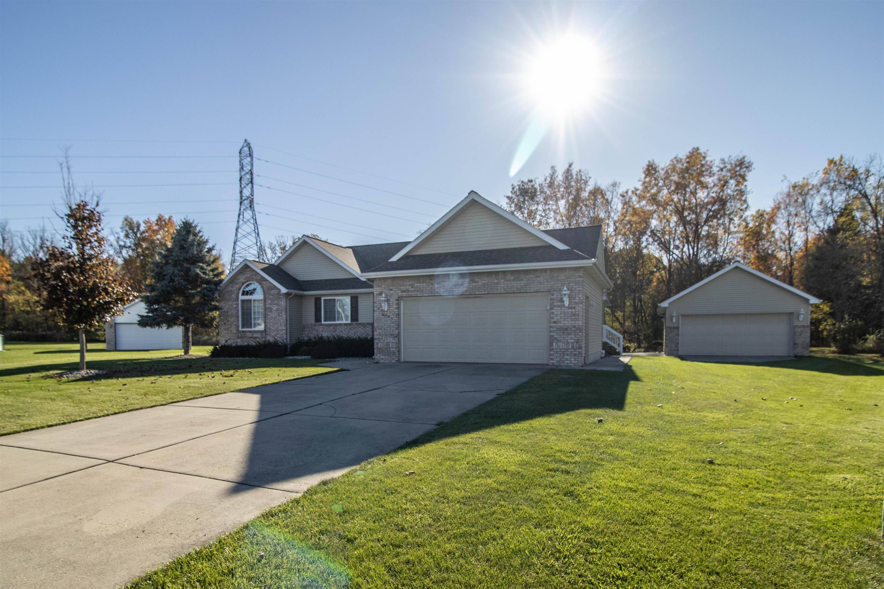 Clio, MI 48420,12417 Silver Creek CT