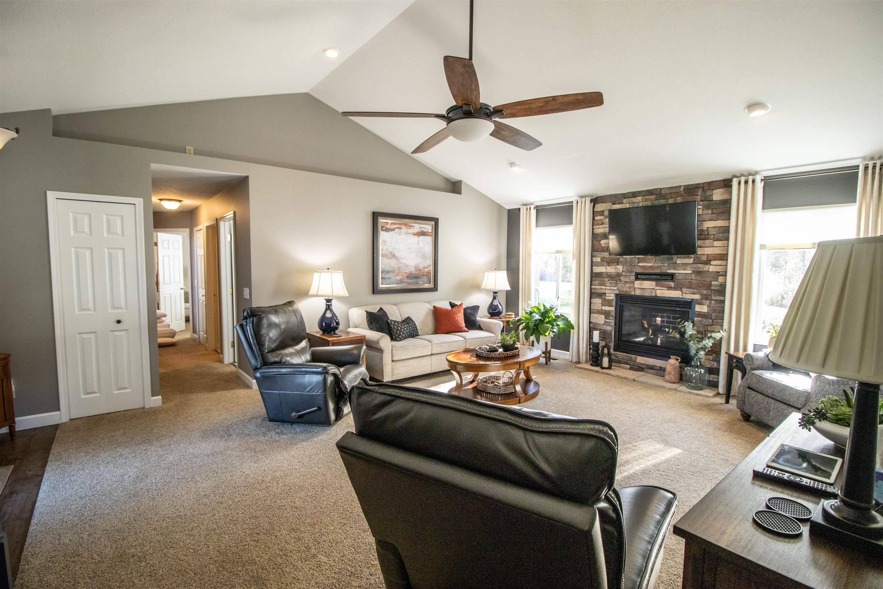 Clio, MI 48420,12417 Silver Creek CT