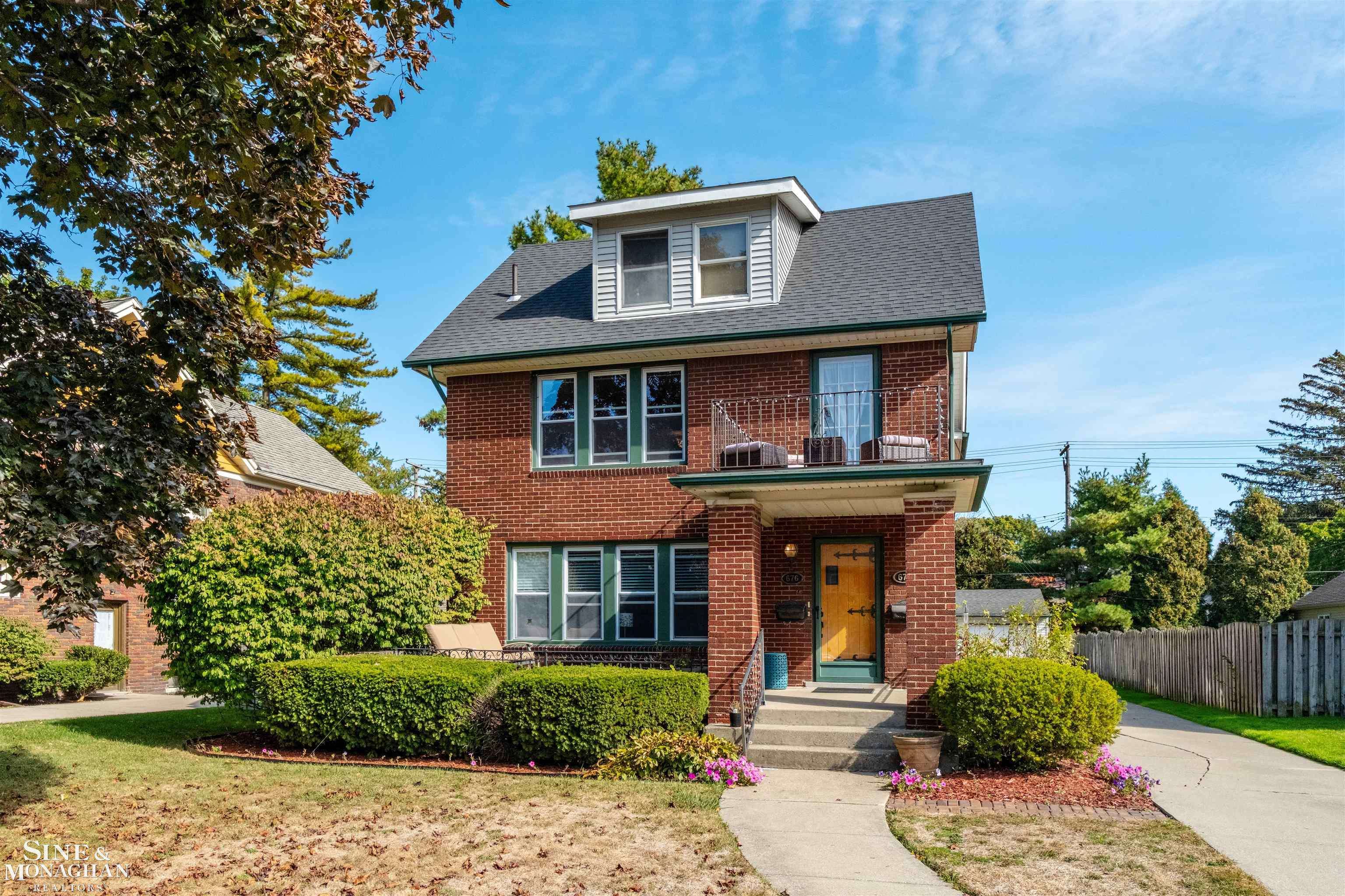 Grosse Pointe, MI 48230,674 Neff RD