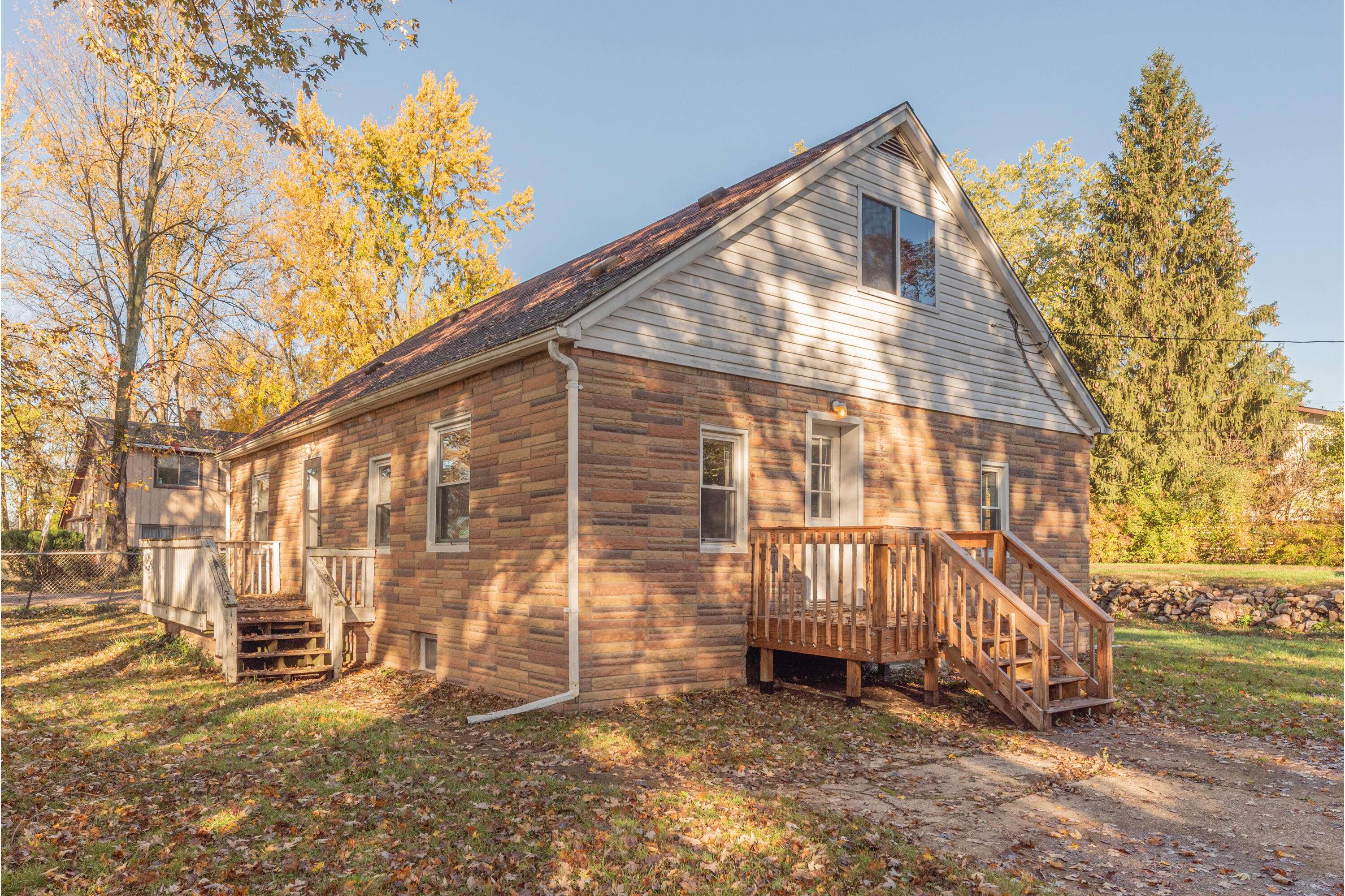 Whitmore Lake, MI 48189,405 Six Mile RD