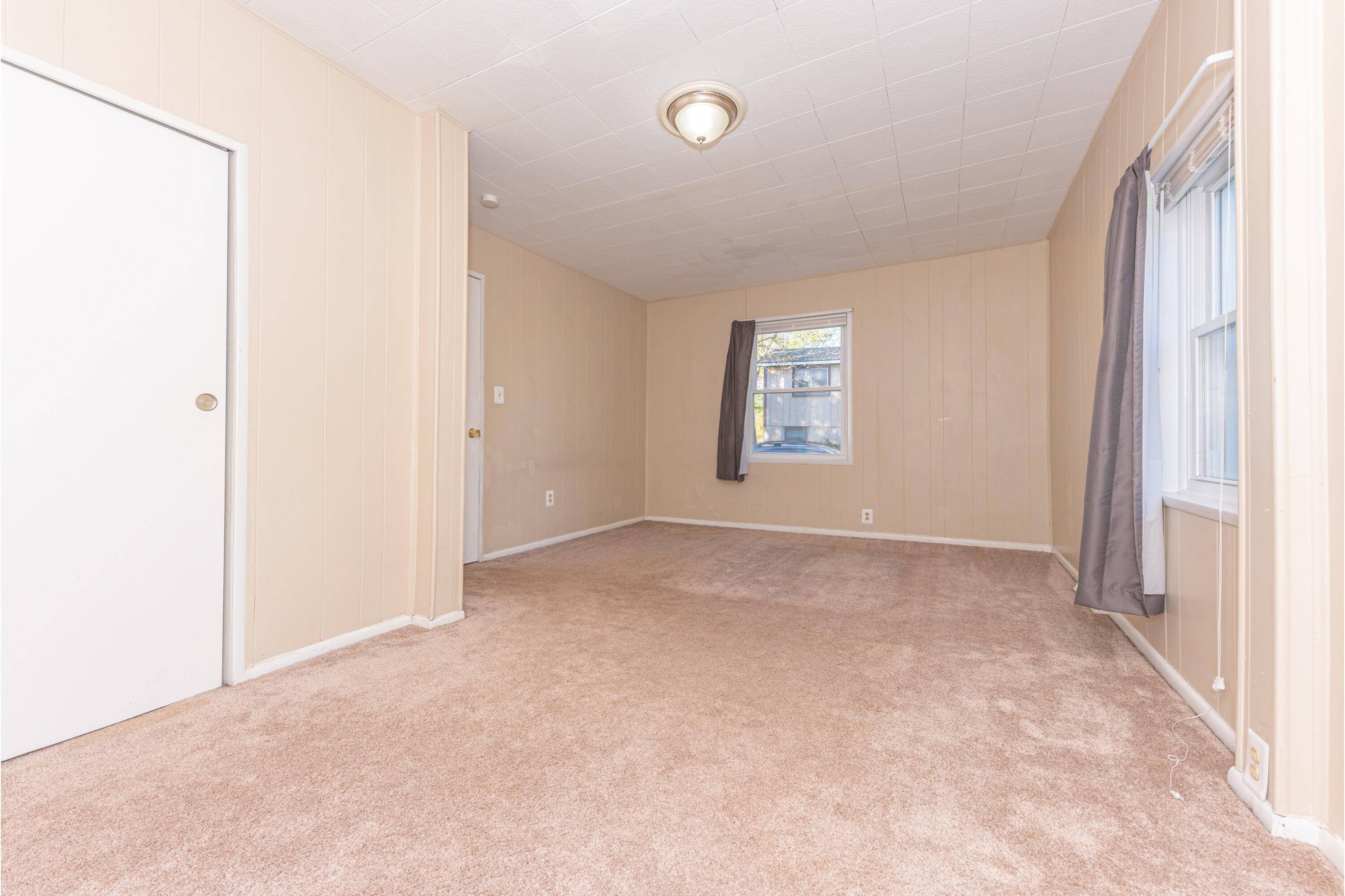 Whitmore Lake, MI 48189,405 Six Mile RD