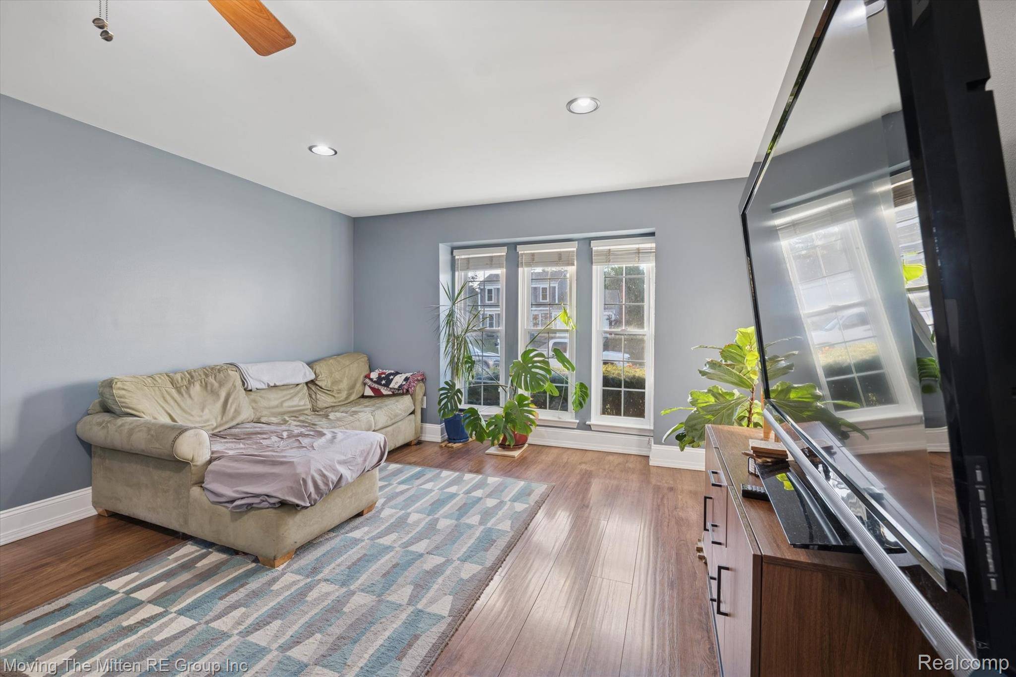 Rochester Hills, MI 48307,390 Arlington DR