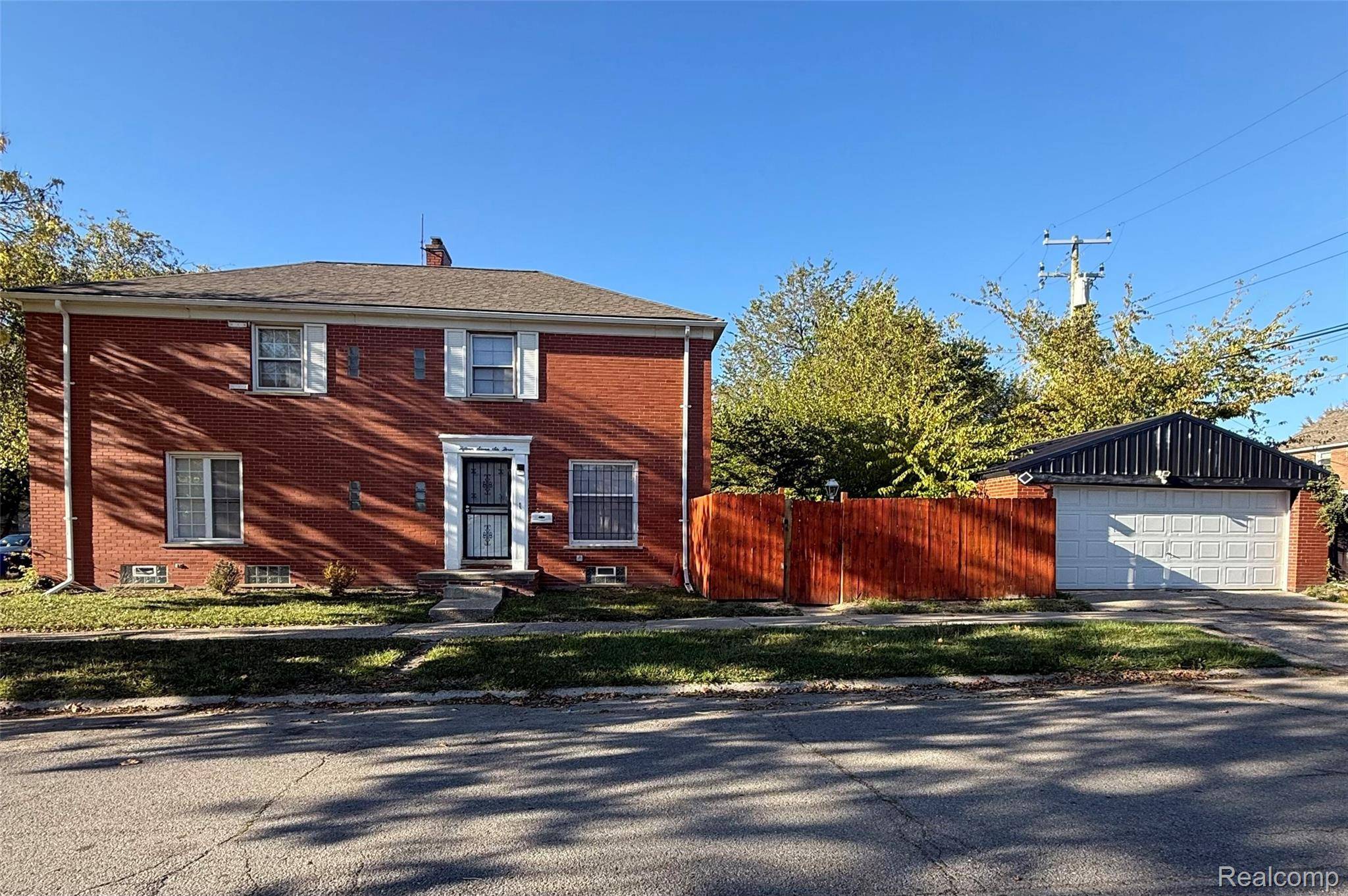 Detroit, MI 48224,15763 Munich