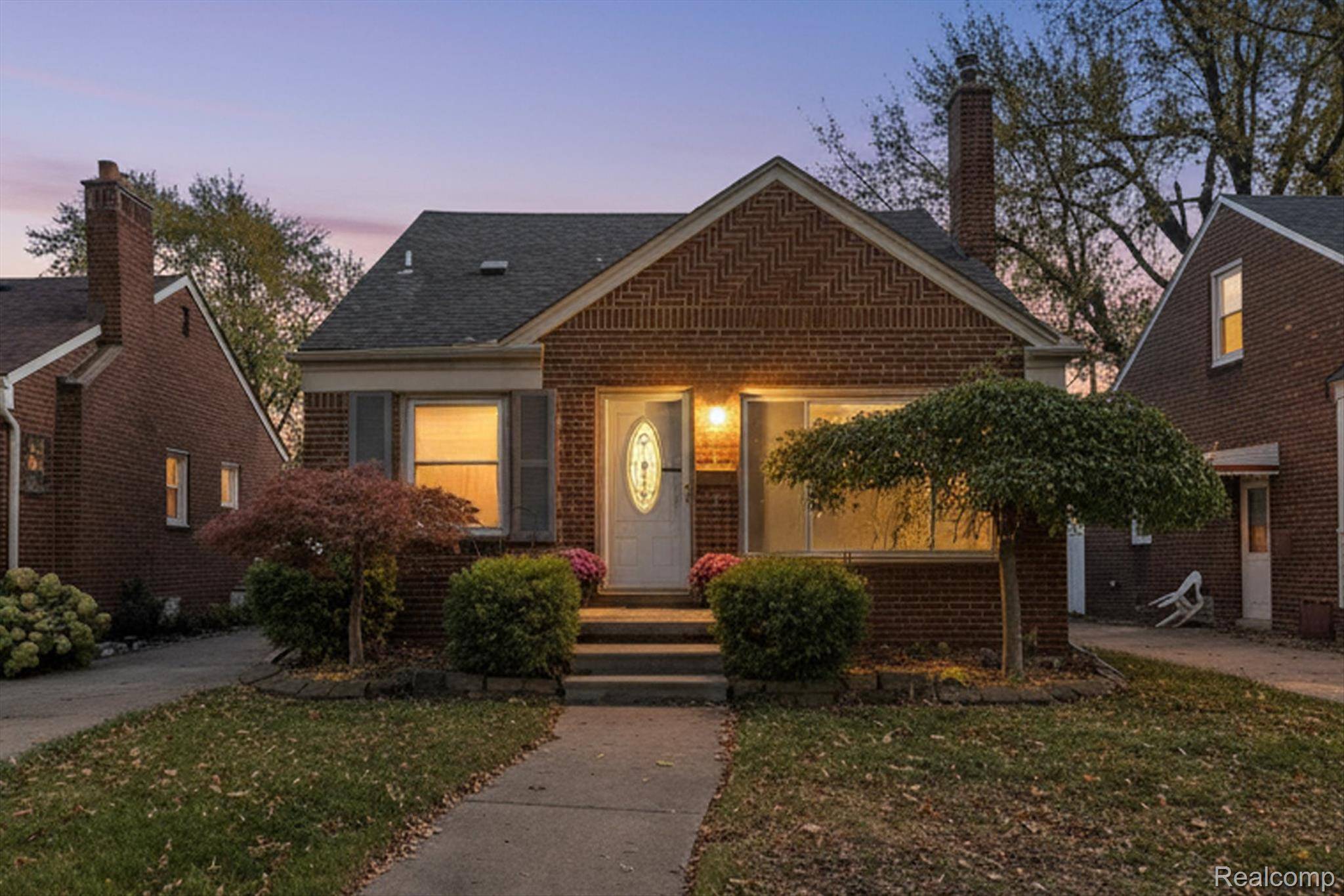 Allen Park, MI 48101,7853 Robinson AVE