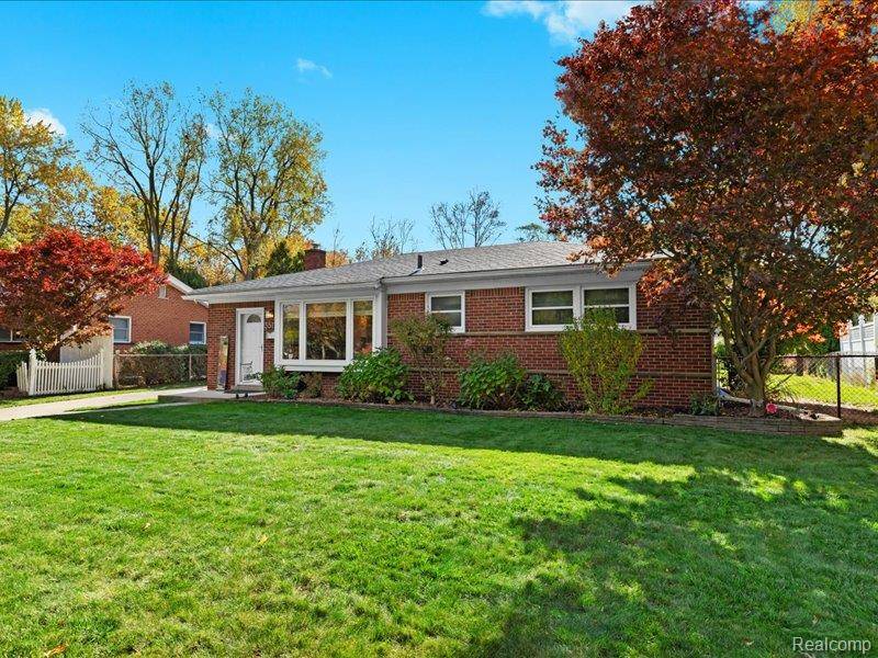 Livonia, MI 48150,35129 W Chicago ST